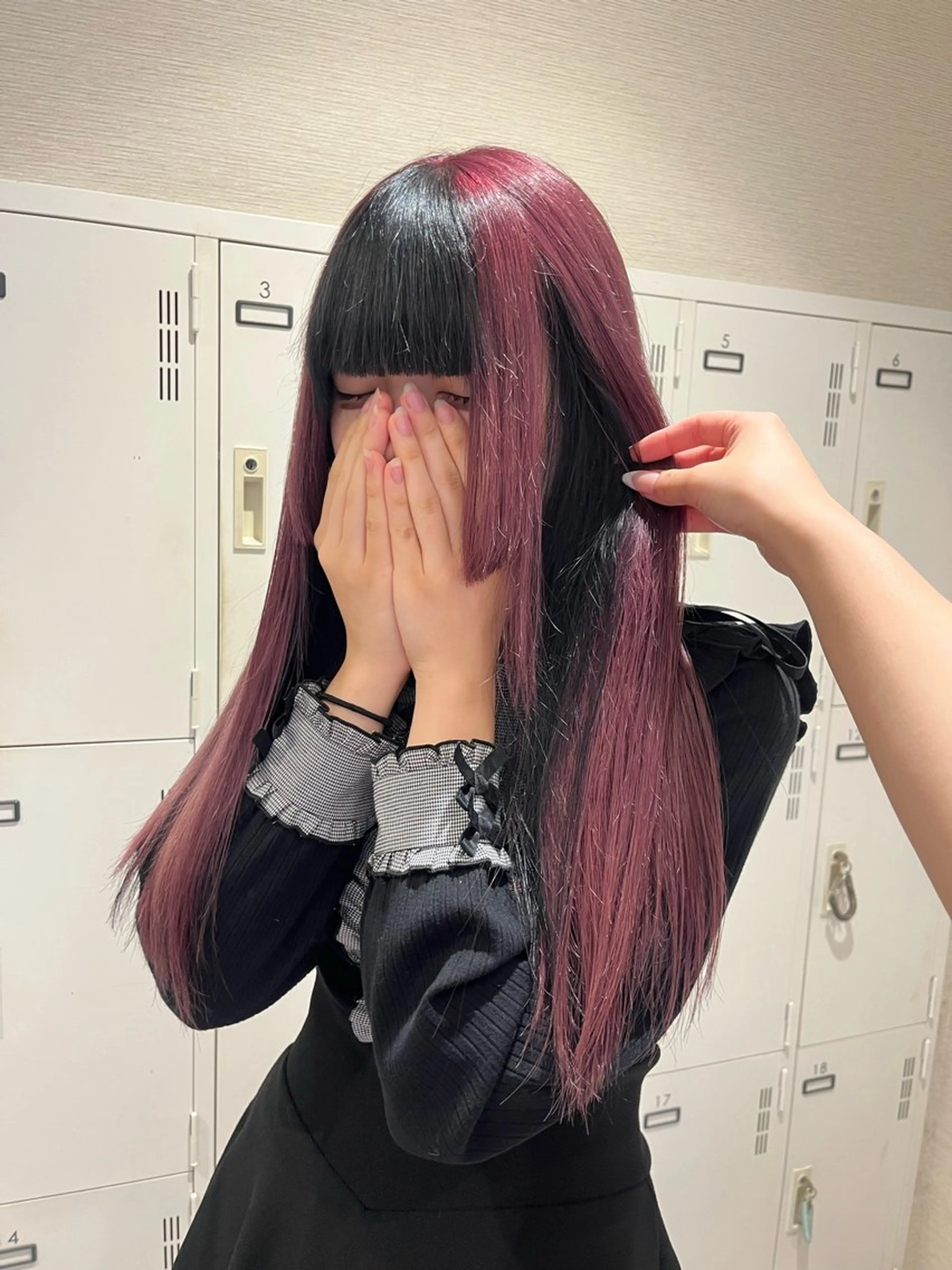 ロング カラー ヘアカラー EIGHTyokosuka所属・ハイトーン 🦋🎶LENのヘアスタイル