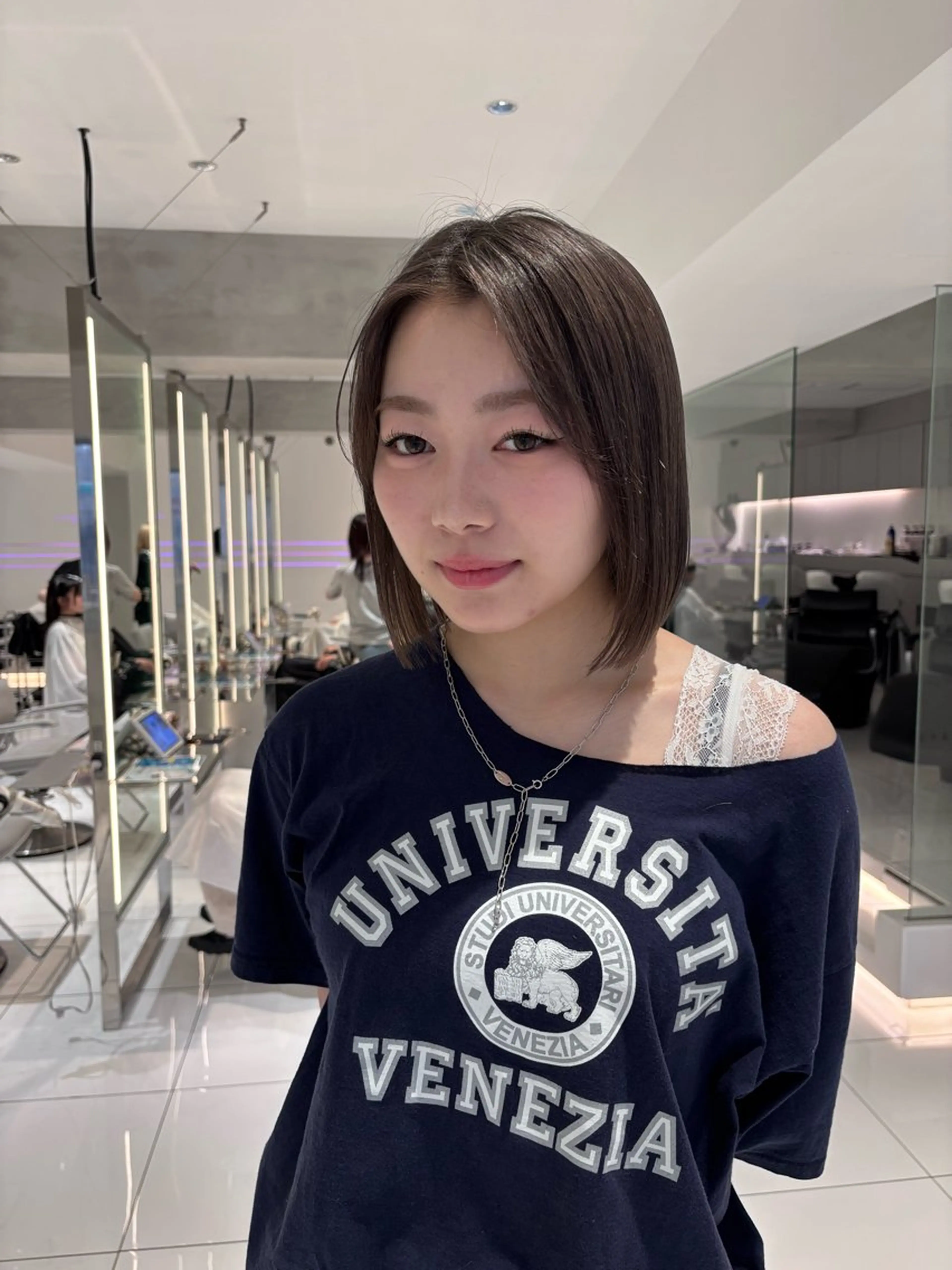 ショート ボブ カット 米山 莉緒のヘアスタイル