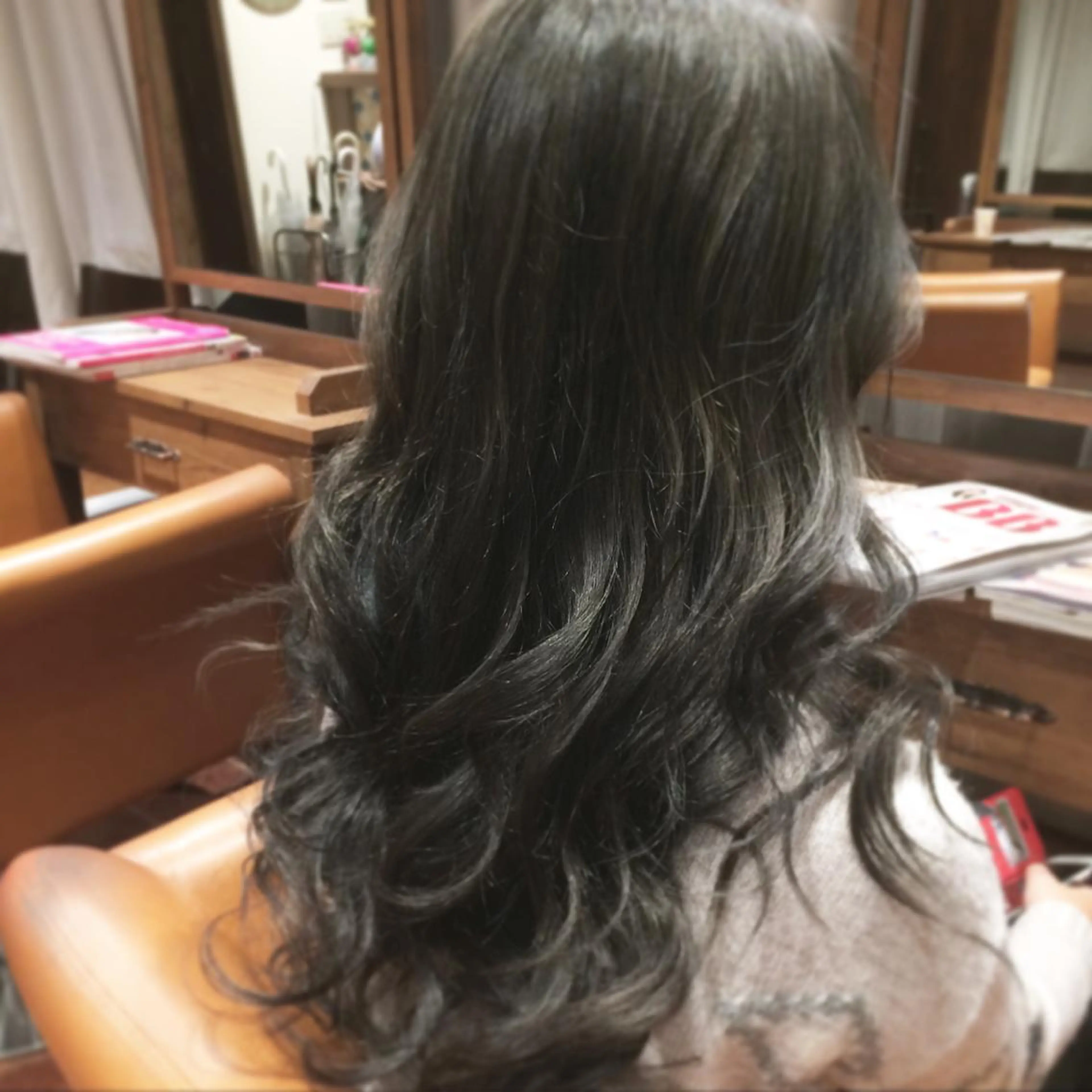 ミディアム セミロング ロング カラー ブルーカラー kazufumi ..のヘアスタイル