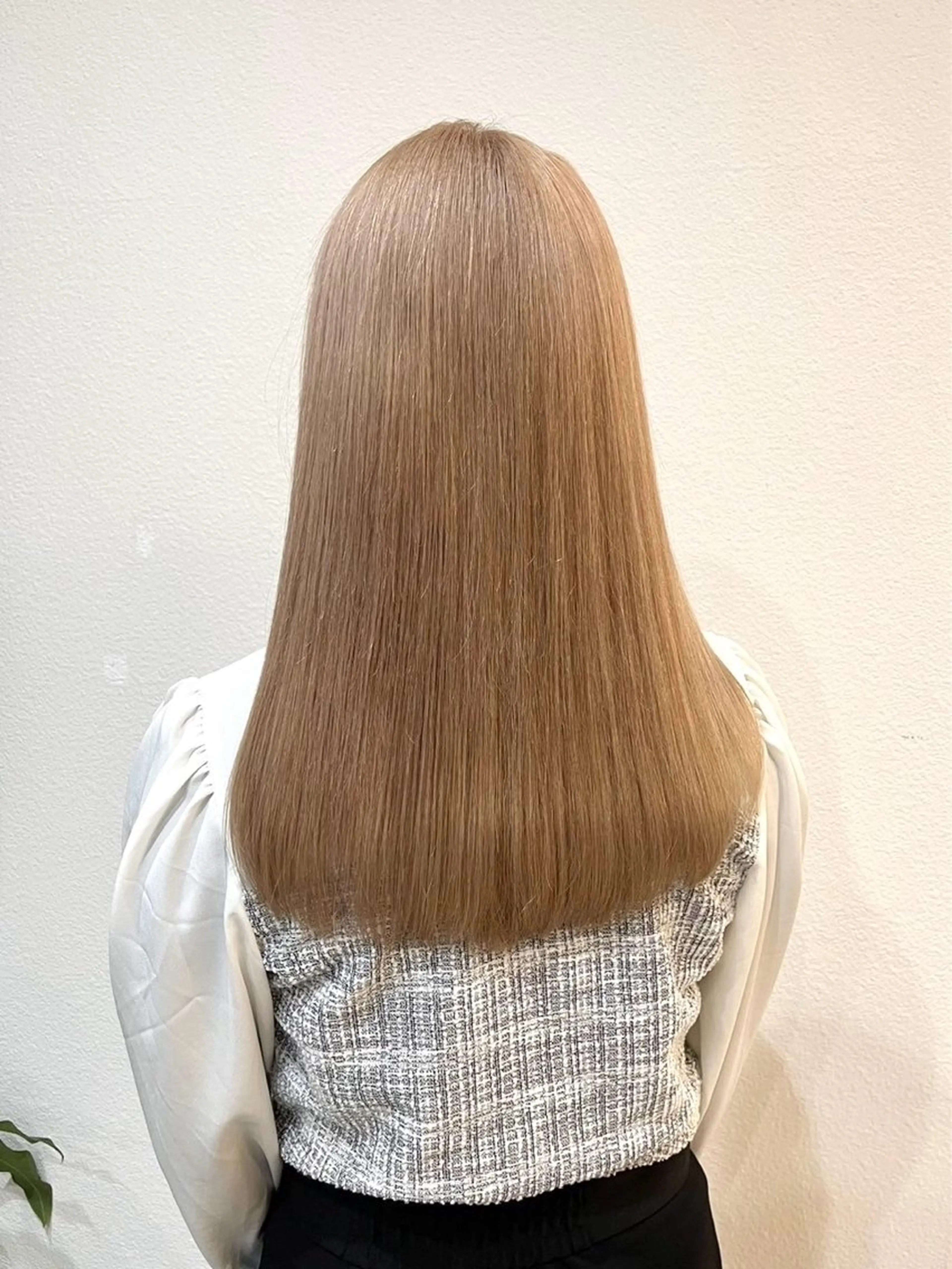 セミロング カラー カット ヘアカラー トリートメント ハイトーン/ウルフ/ レイヤー/Asukaのヘアスタイル