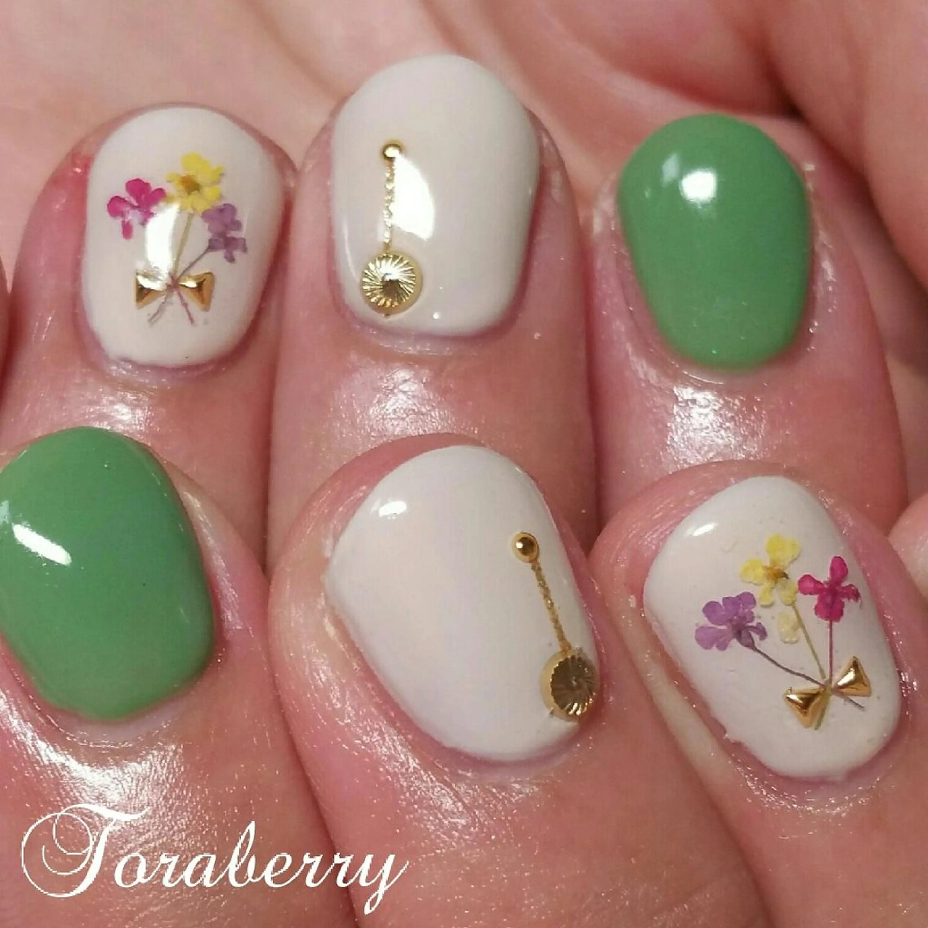 ネイル ハンドネイル ネイリスト なつみのネイルデザイン