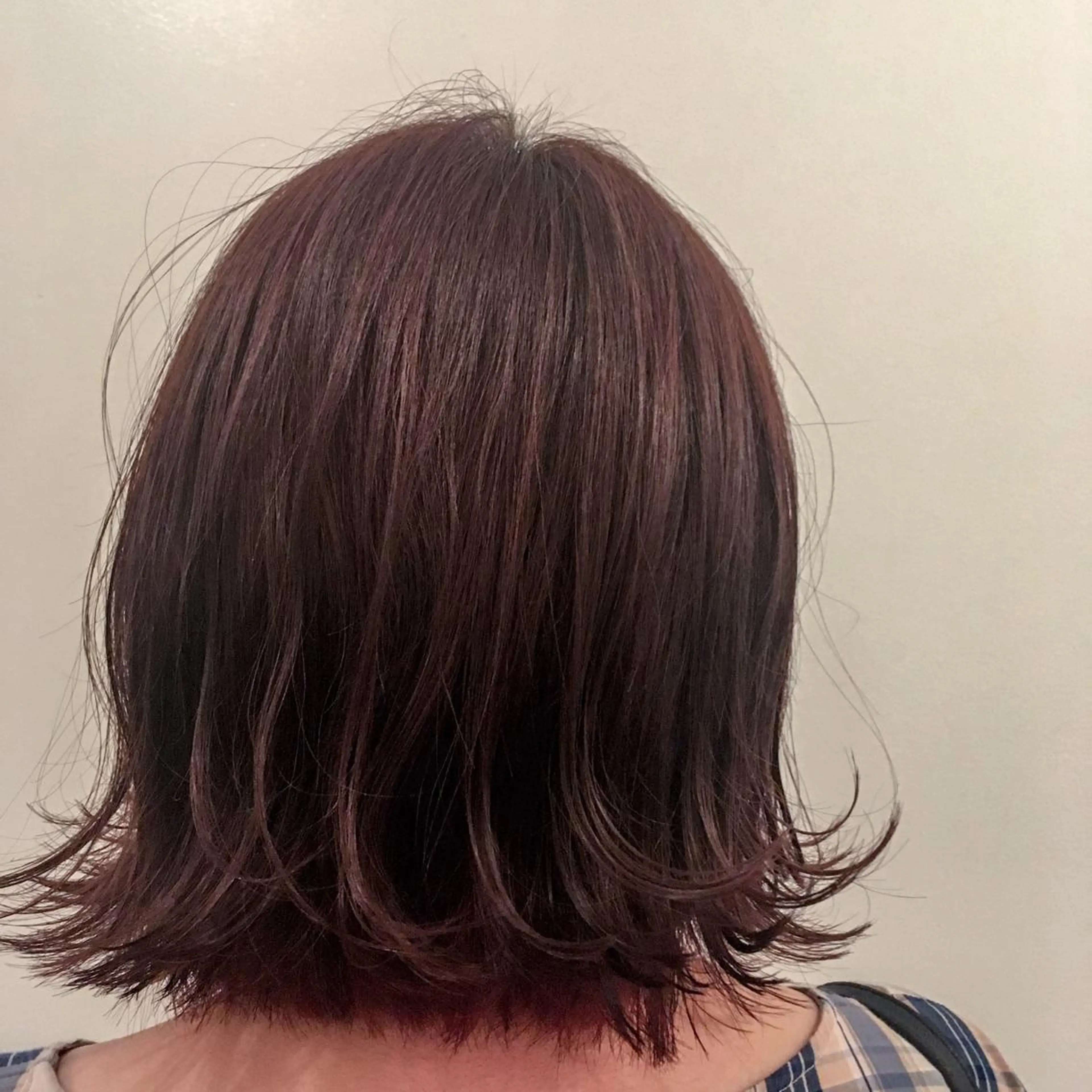 ミディアム カラー RINA🧤 デザインとボブのヘアスタイル