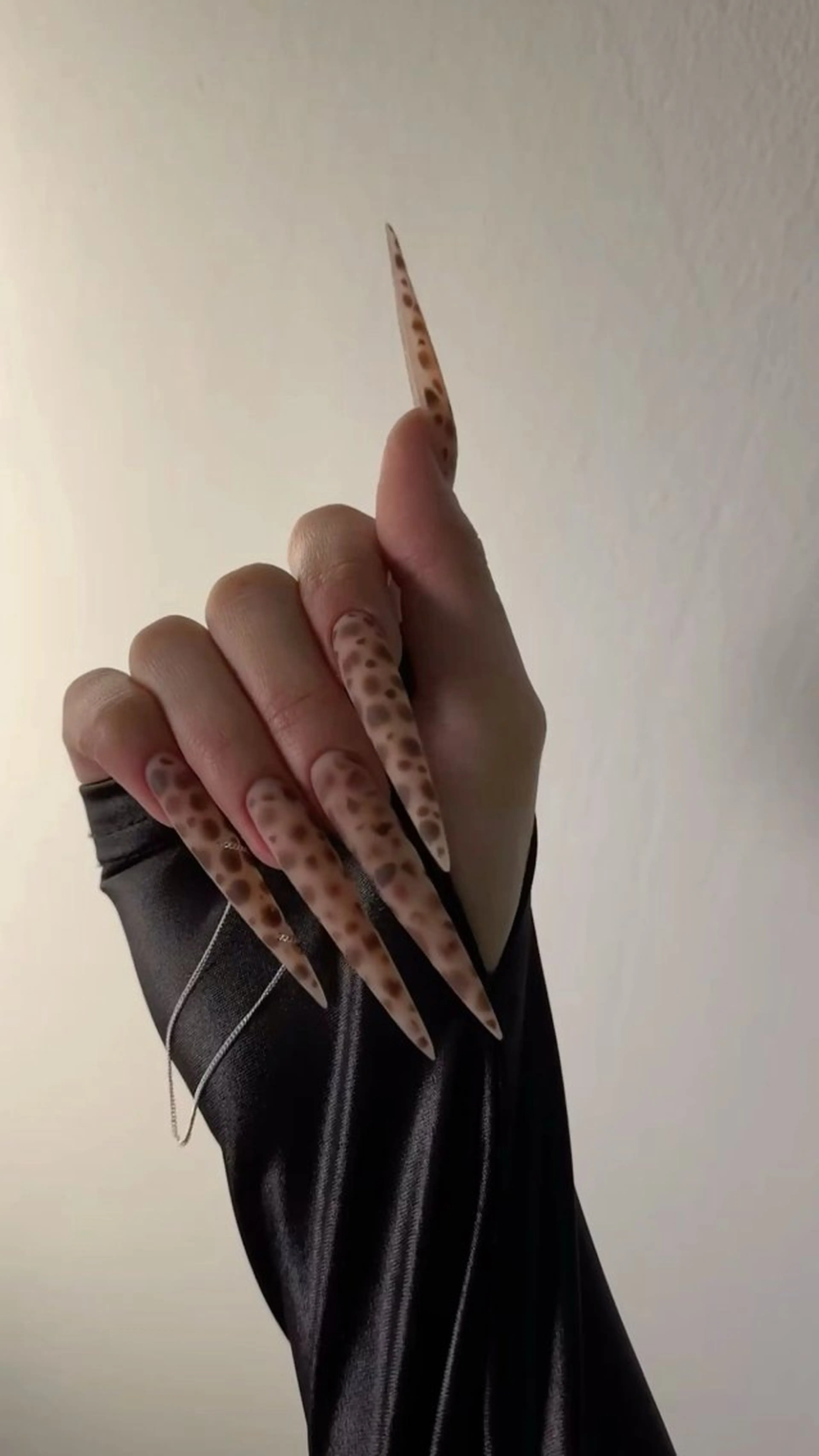 ネイル フットネイル ジェルネイル キラキラネイル マグネットネイル 持ち込み ハンドネイル Diamond  Salon所属・Hain Hainのネイルデザイン