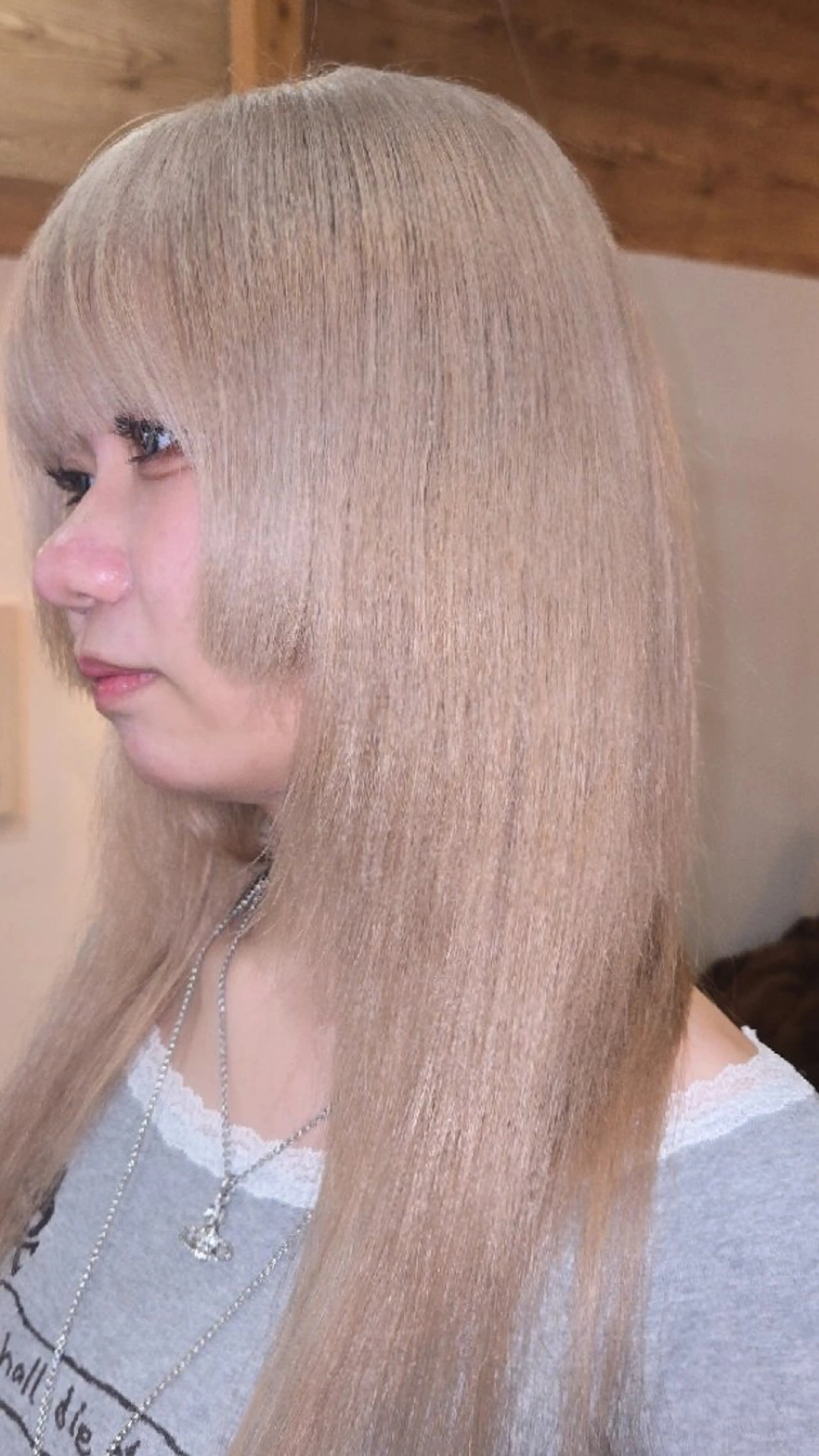 ロング カラー ハイトーンカラー ヘアカラー トリートメント LYLICK所属・ケアブリーチ特化 same 🦈のヘアスタイル