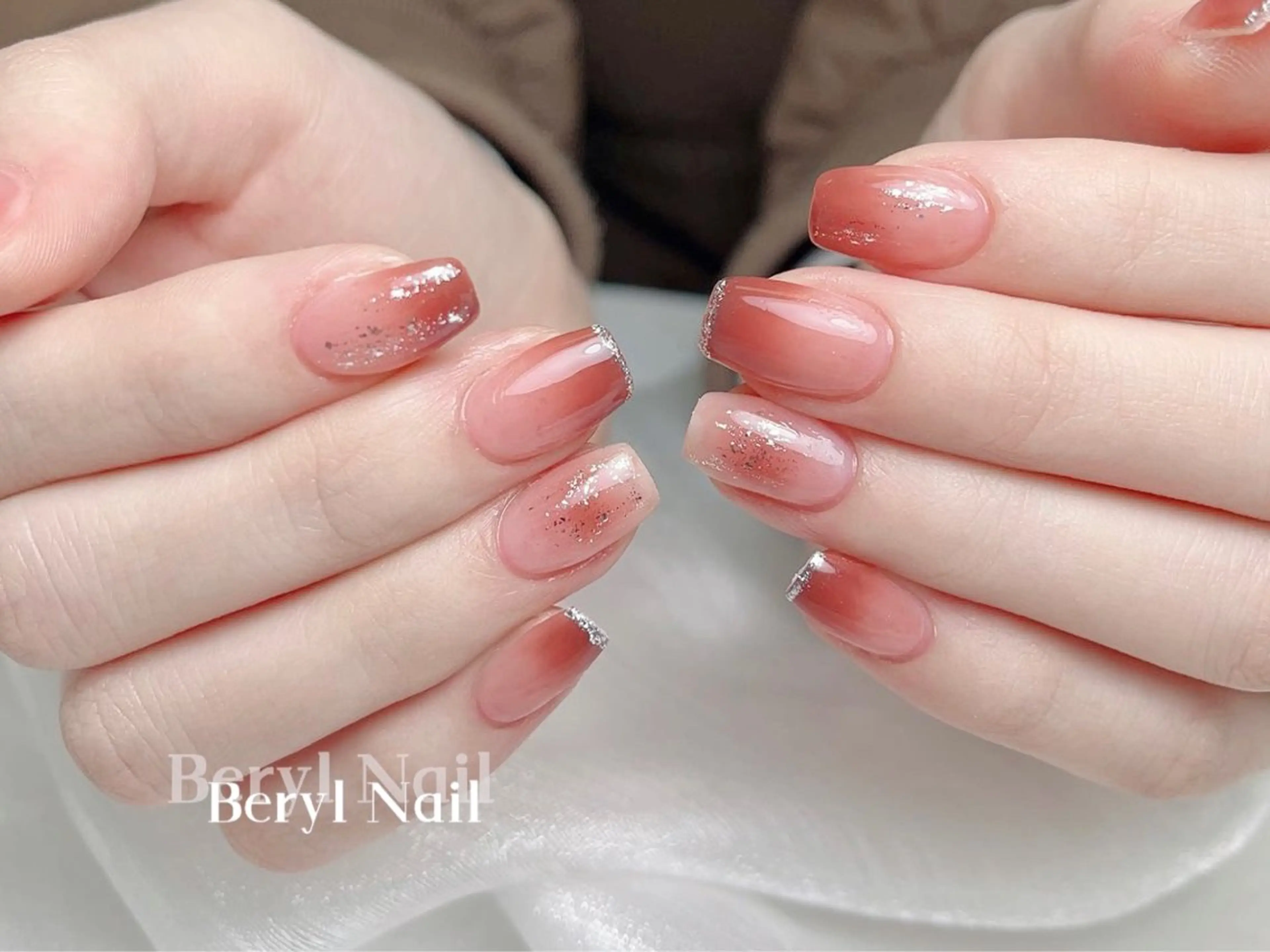 ミディアム ハンドネイル Beryl Nail所属・Beryl Nail 新大久保のネイルデザイン