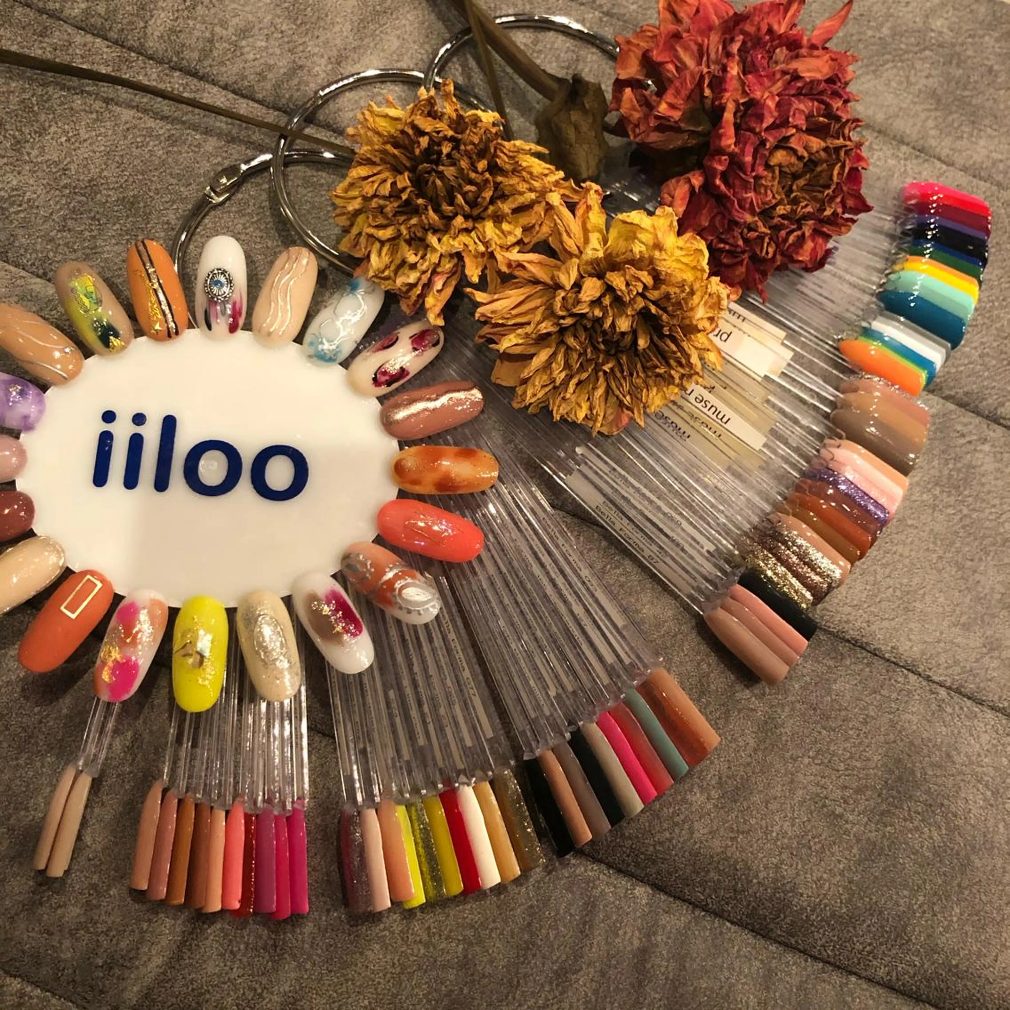 ネイル iiloo aromaworksのネイルデザイン