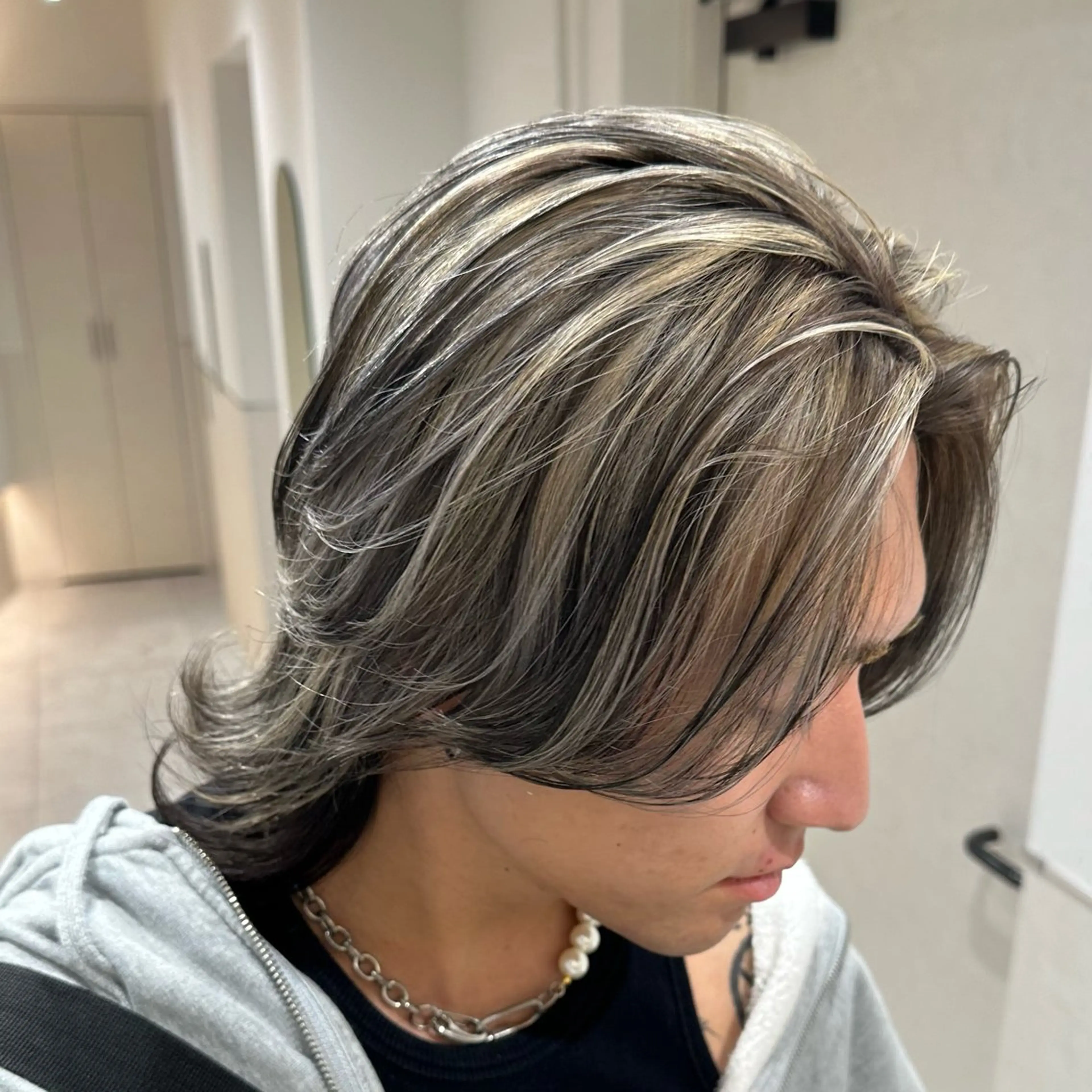 カラー メンズ メンズハイトーン ハイトーンカラー LAVEL所属・曲がる縮毛矯正/メン ズカット髪質改善のヘアスタイル