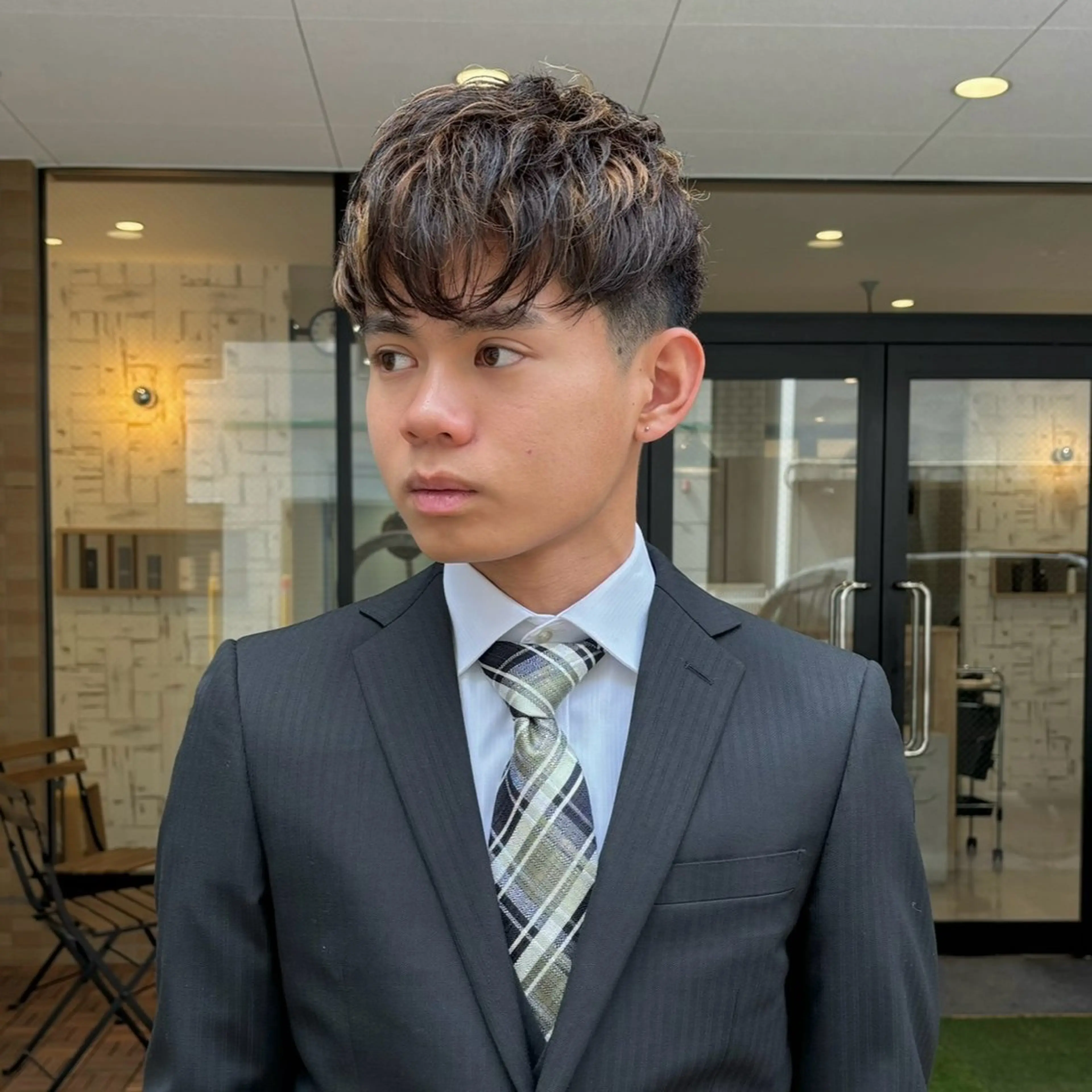 メンズ フェードカット メンズハイライト メンズパーマ メンズショート スパイキーショート ヘアカラー 【メンズ専門 】村斎　伶次のヘアスタイル