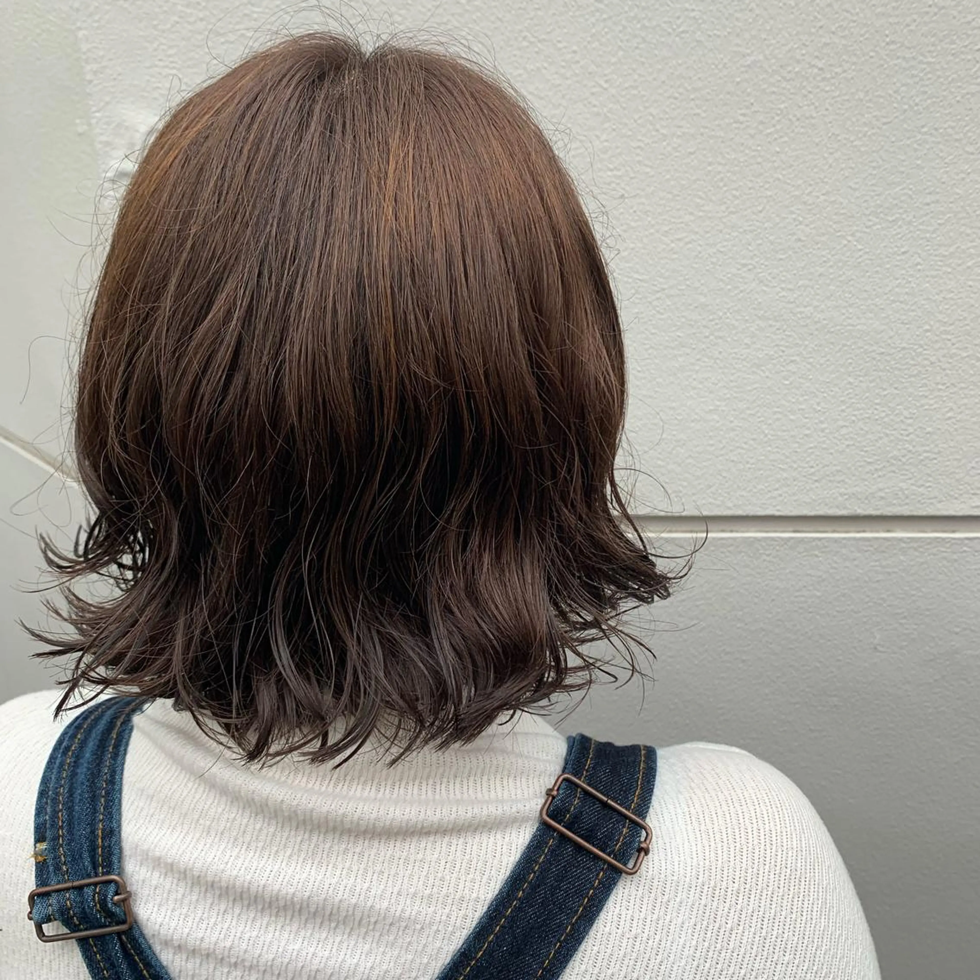 ショート カラー パーマ ヘアアレンジ サナ🌱 切りっぱなしボブのヘアスタイル