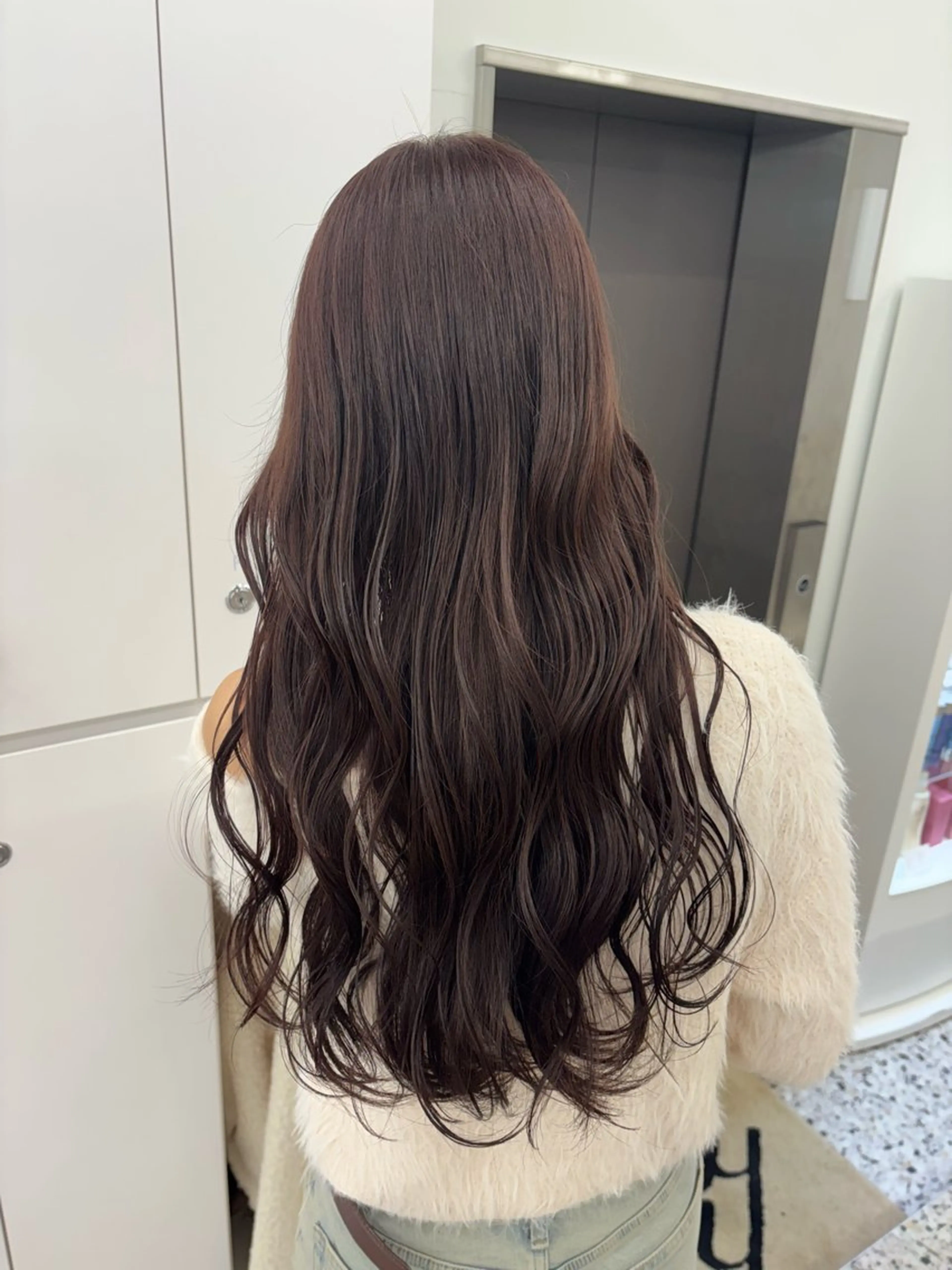 ロング ヘアカラー リン🔔ボブ cut ベージュカラー🤎のヘアスタイル