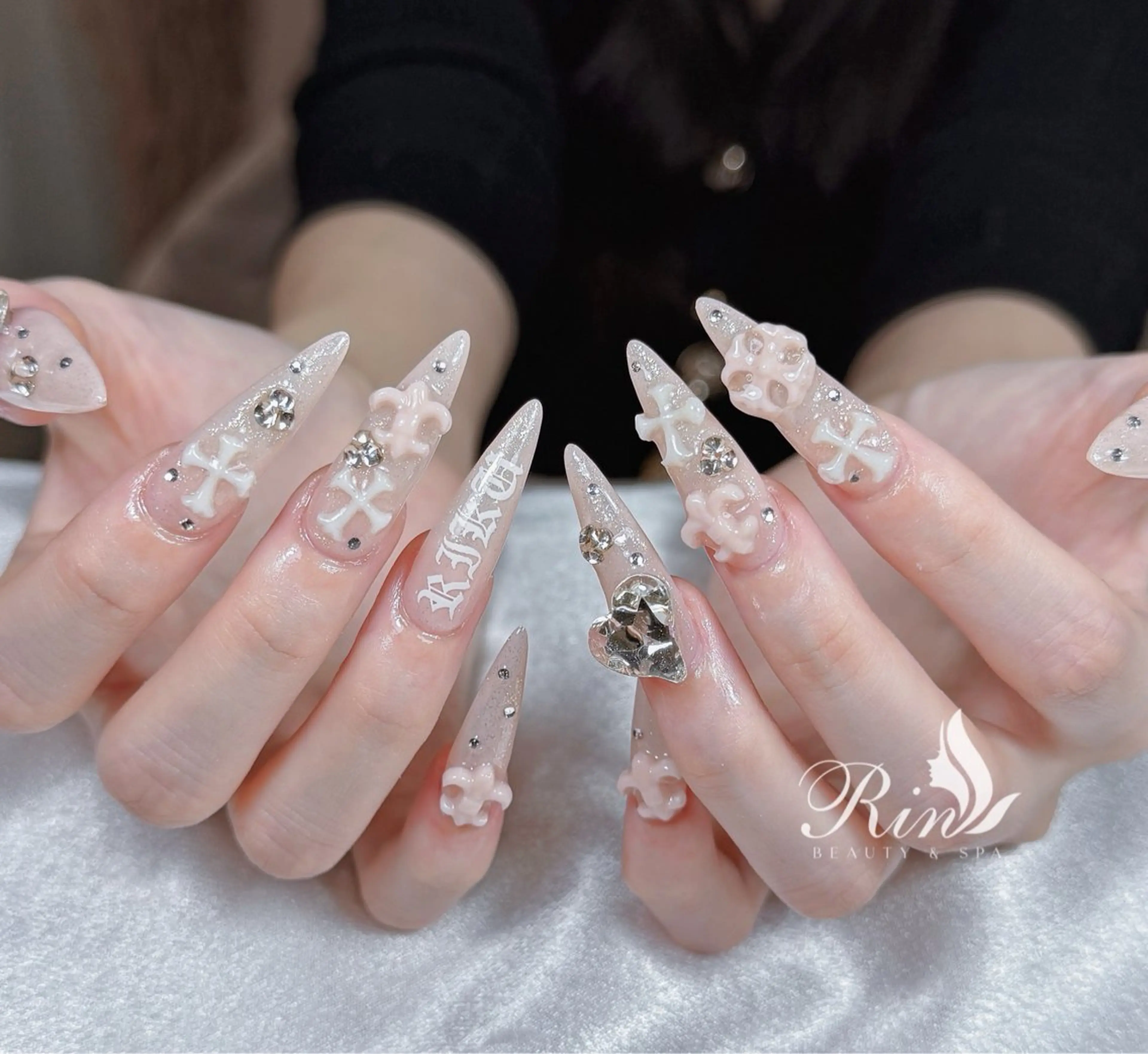 ネイル アートネイル 長さ出し ガーリー 韓国ネイル 持ち込み Rin Nail 新大久保店のネイルデザイン