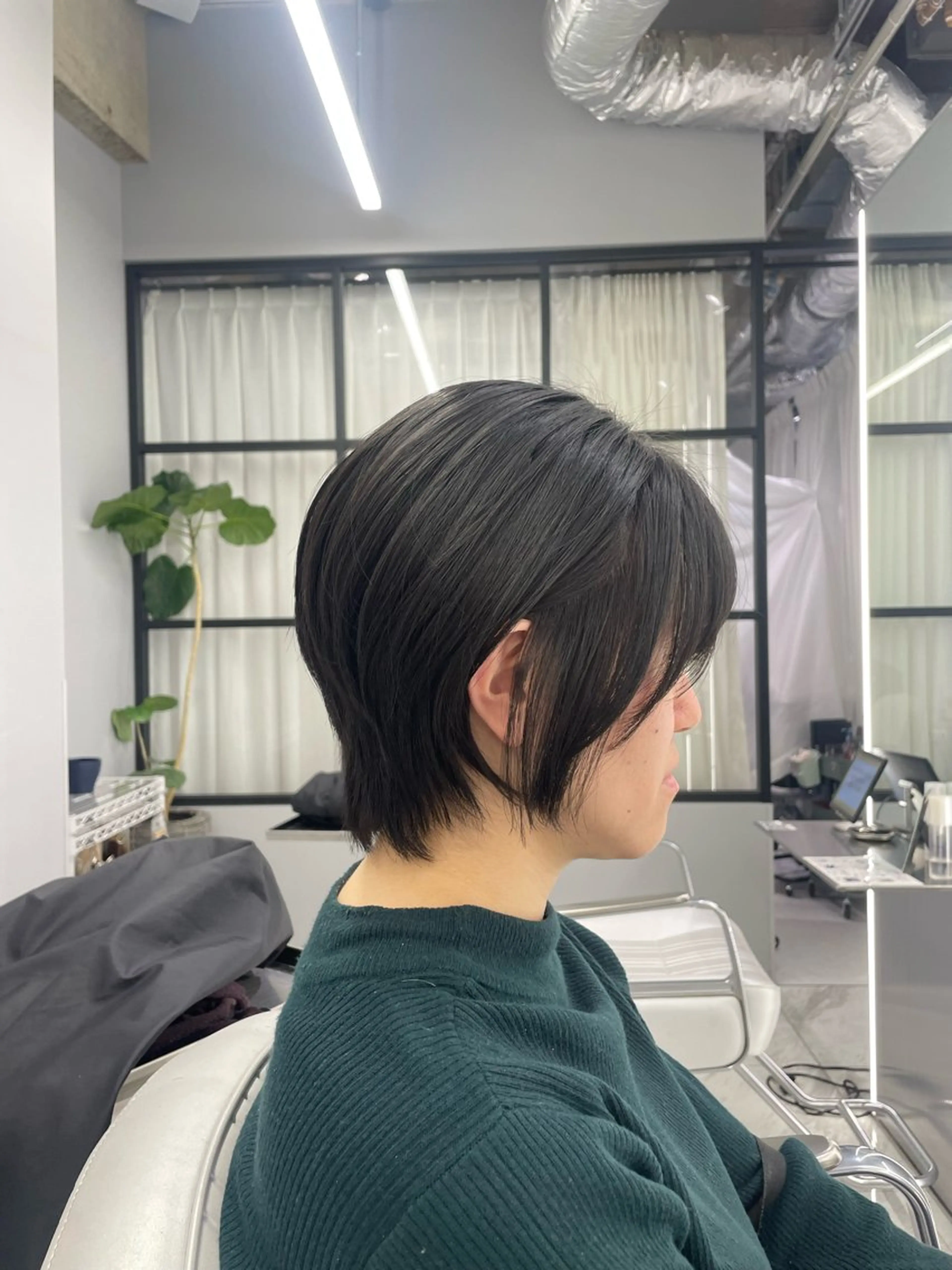 ショート 菜々🫧新宿 透明感ケアブリーチのヘアスタイル