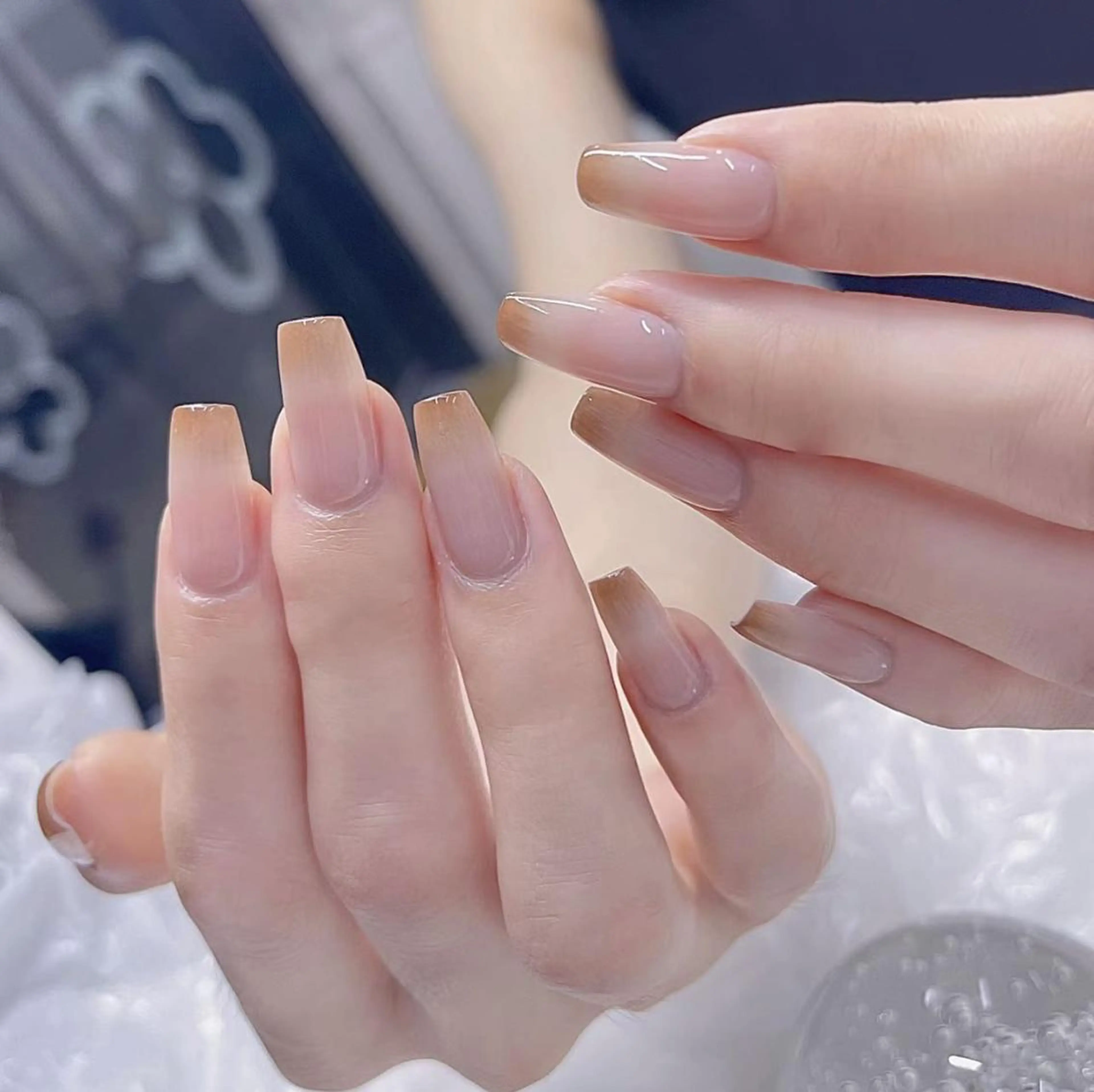 ネイル アートネイル 長さ出し ネイルチップ Queens テイのネイルデザイン