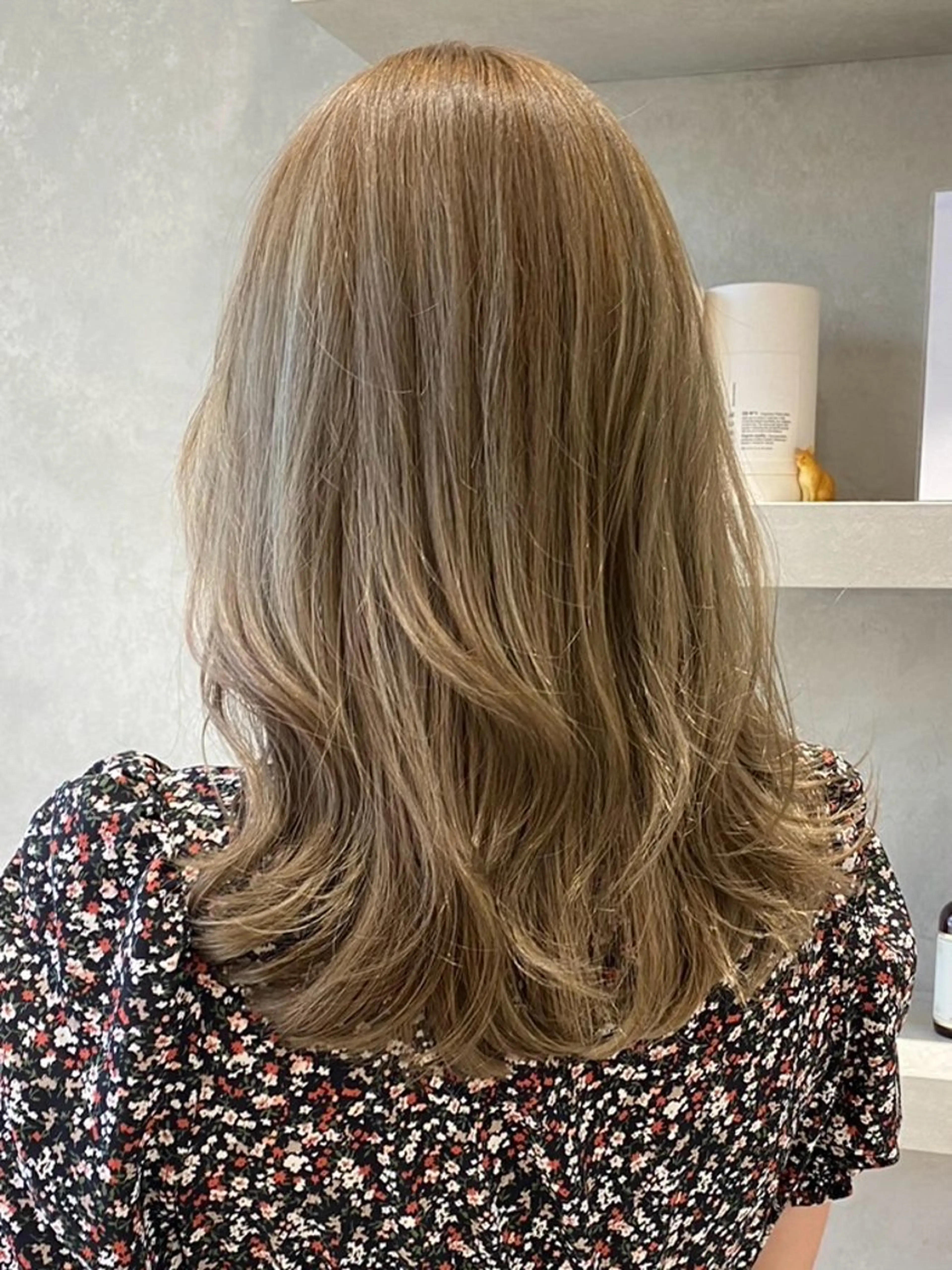 セミロング カラー ヘアカラー トリートメント manami (sibell)のヘアスタイル