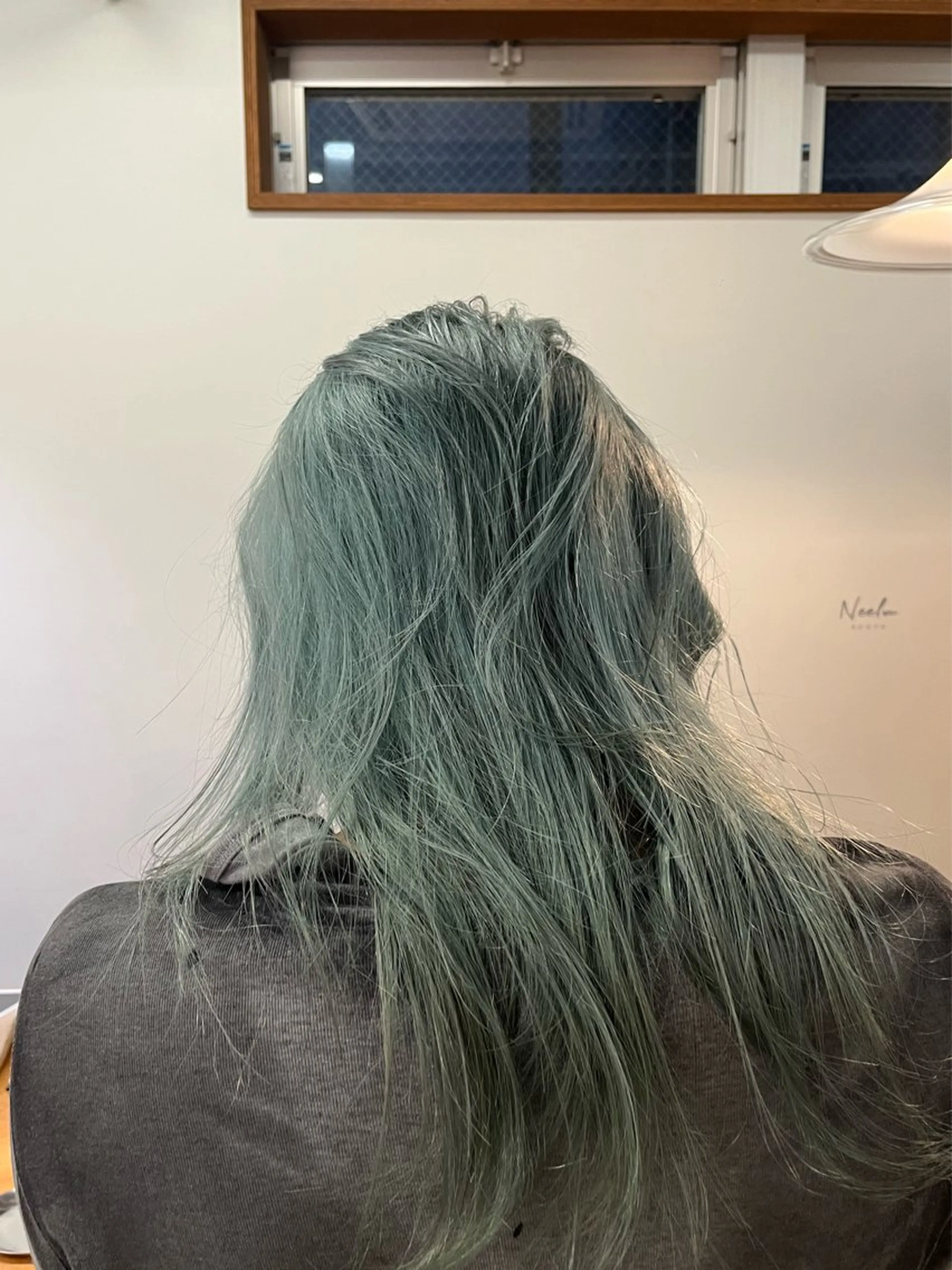 ロング カラー ブルーカラー ミント ヘアカラー 安藤 琢真のヘアスタイル