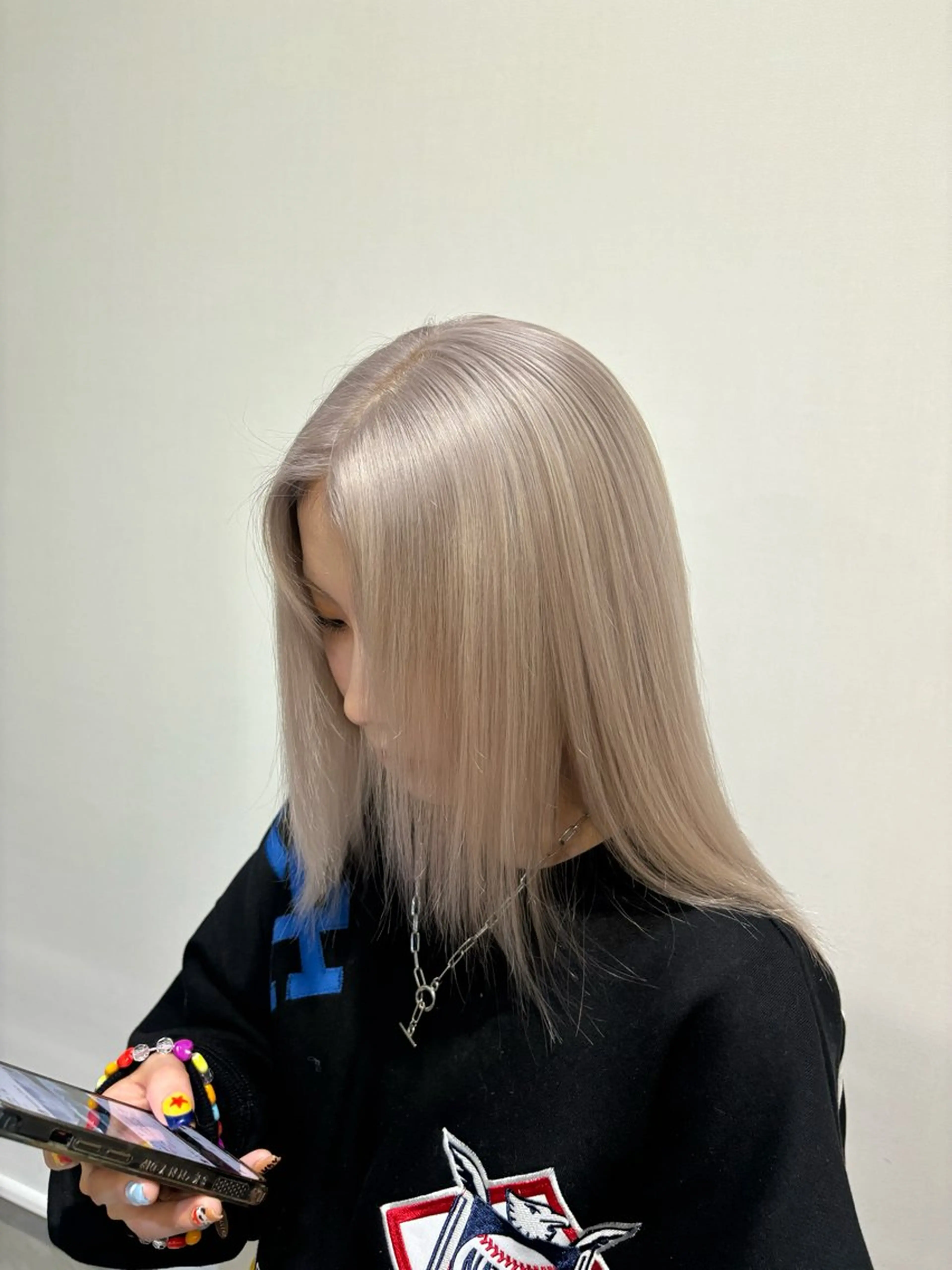 ミディアム カラー ヘアカラー トリートメント ヘッドスパ 派手髪/ハイトーン RIN🩵ྀིのヘアスタイル