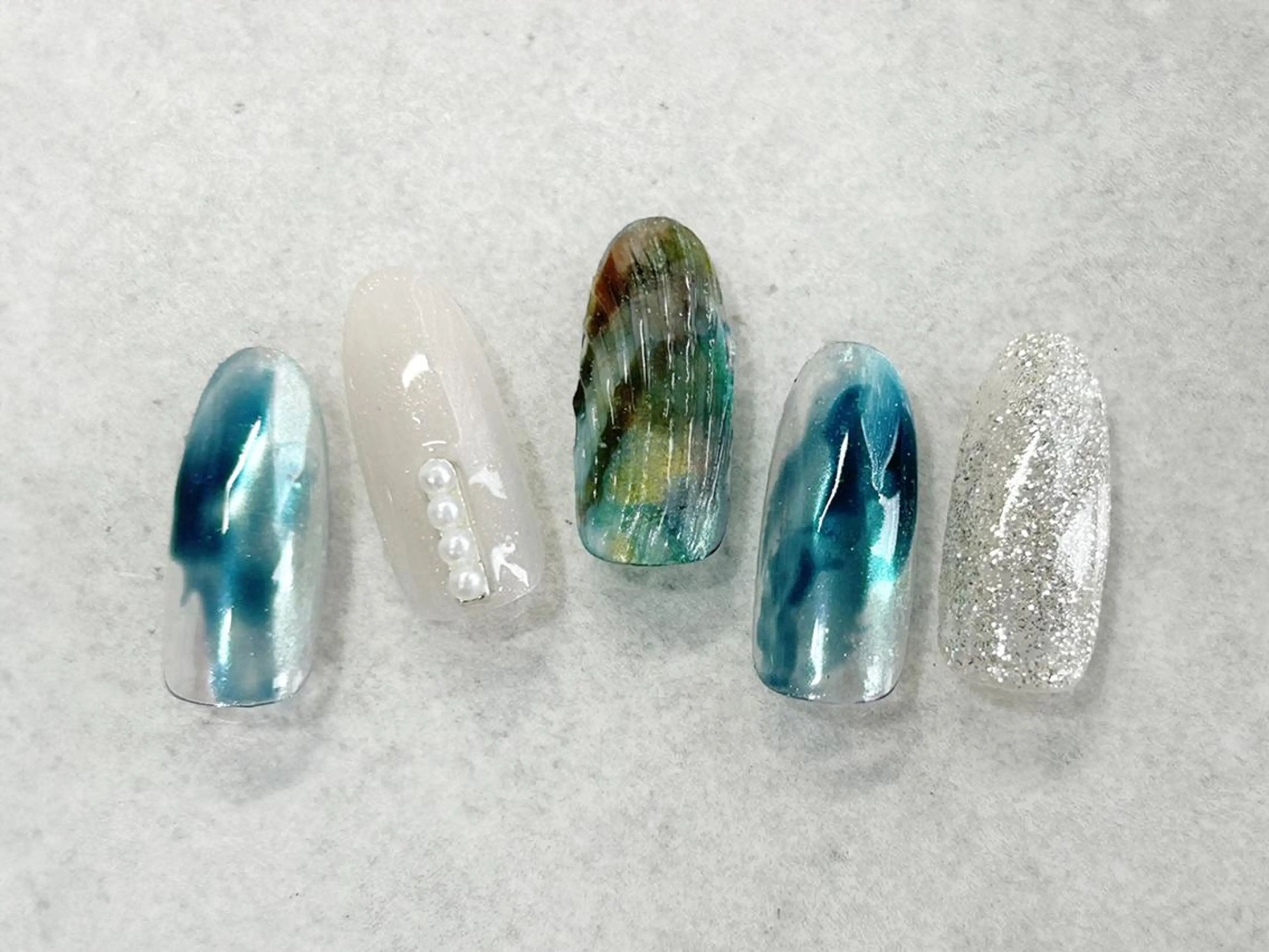 ネイル ハンドネイル orbe 芳長のネイルデザイン