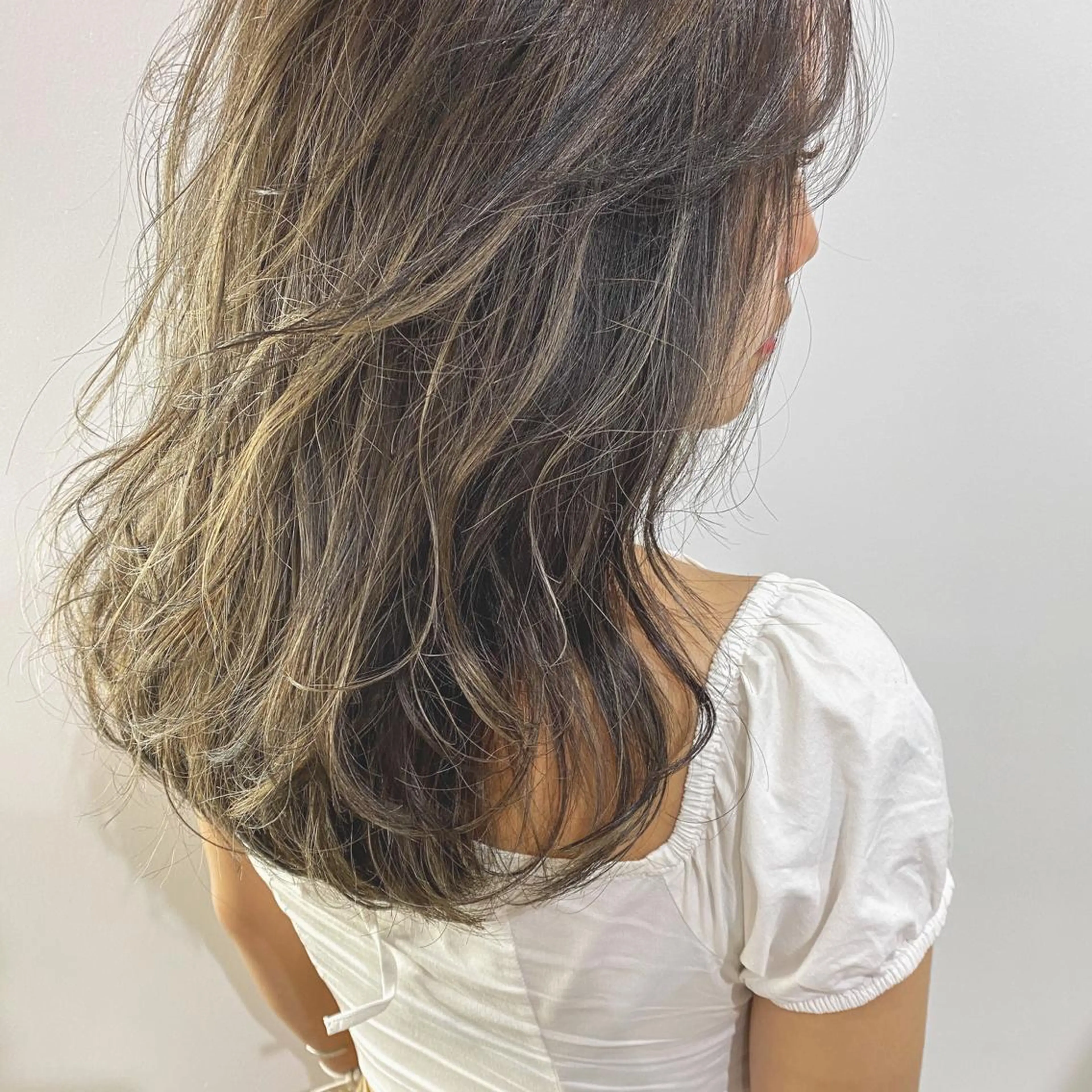 ミディアム カラー カット ヘアカラー トリートメント 海外デザイン🇺🇸 石渡諒太のヘアスタイル