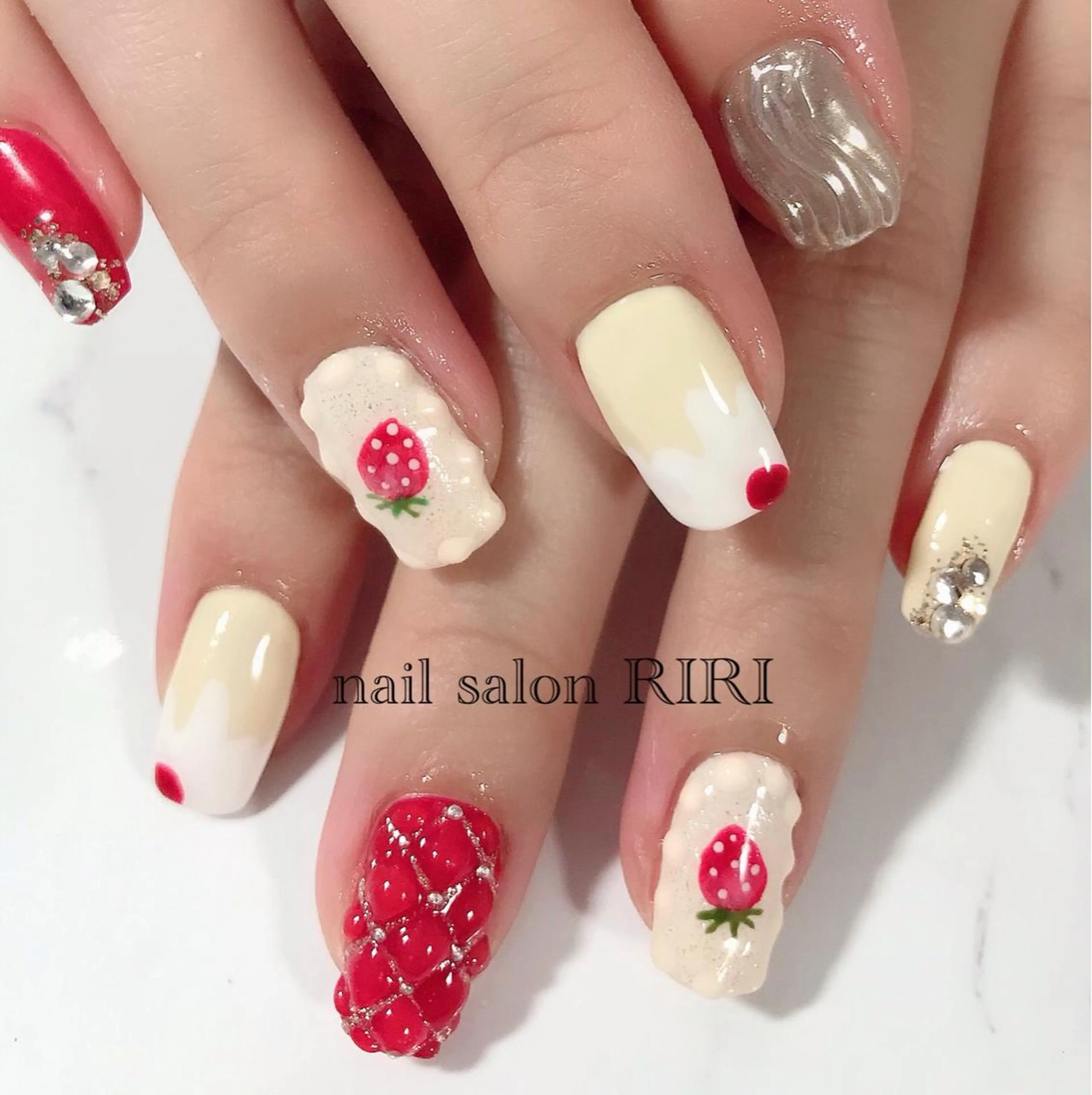 ネイル ミラーネイル private  nail  salon RIRI所属・RIRI リリのネイルデザイン