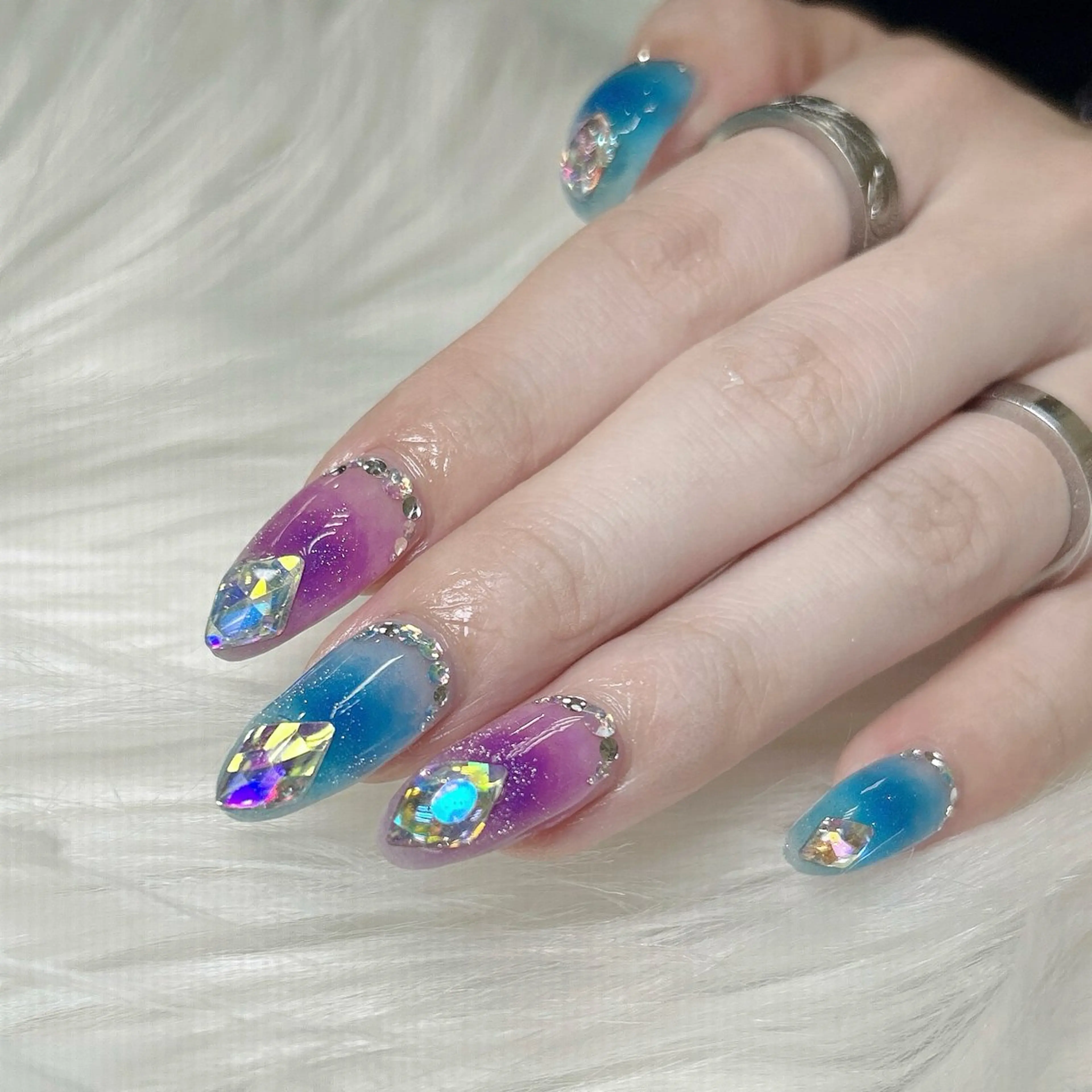 ネイル チークネイル be-cares beauty(豊川店のネイルデザイン