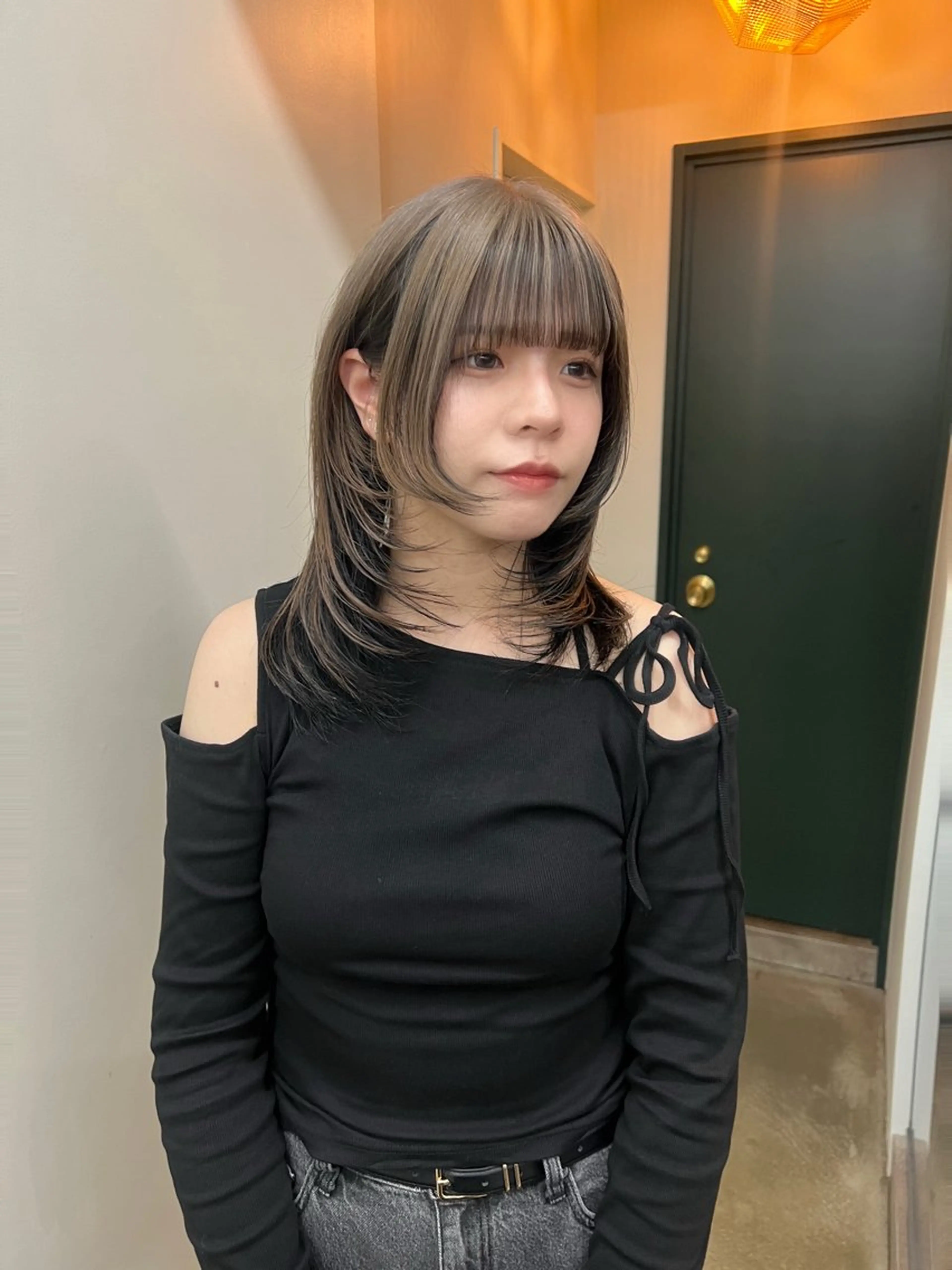 ミディアム カラー カット ヘアカラー ハイトーンカラー/ さらさのヘアスタイル