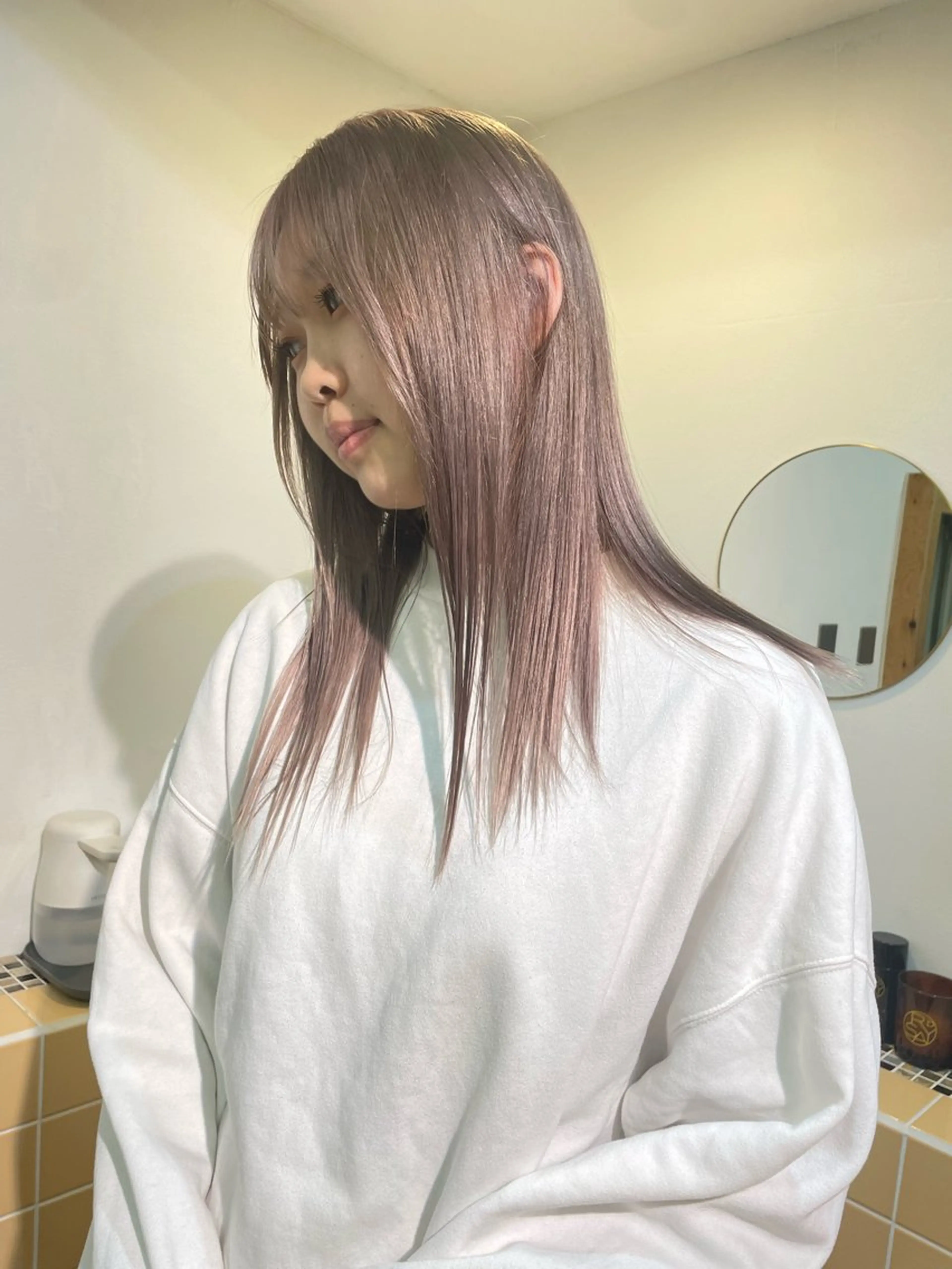 ロング カラー グレージュ ミルクティーグレージュ ヘアカラー sakura🌸 レイヤー/韓国ヘアのヘアスタイル