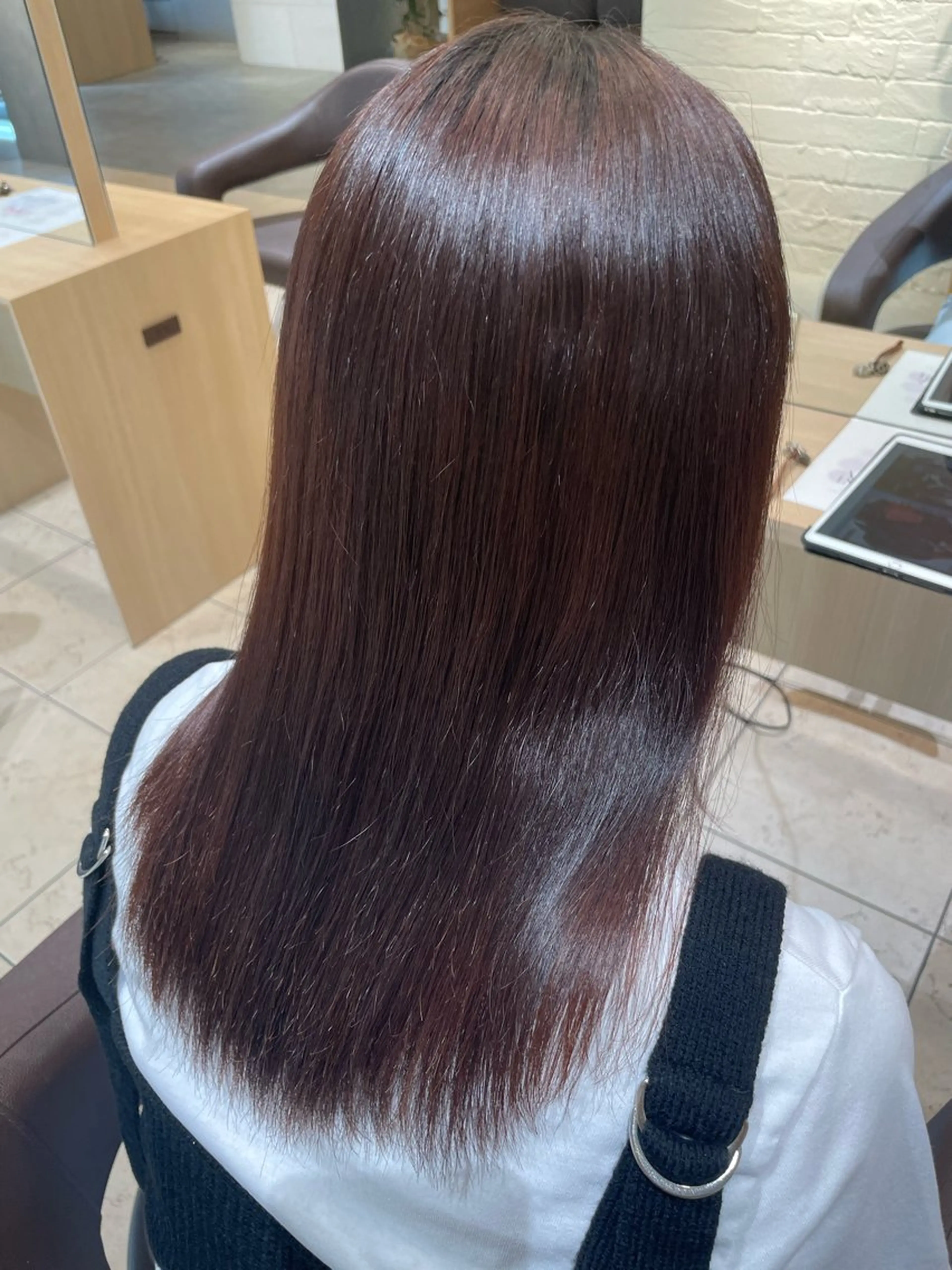 セミロング セミロングパーマ 畠山 莉緒のヘアスタイル