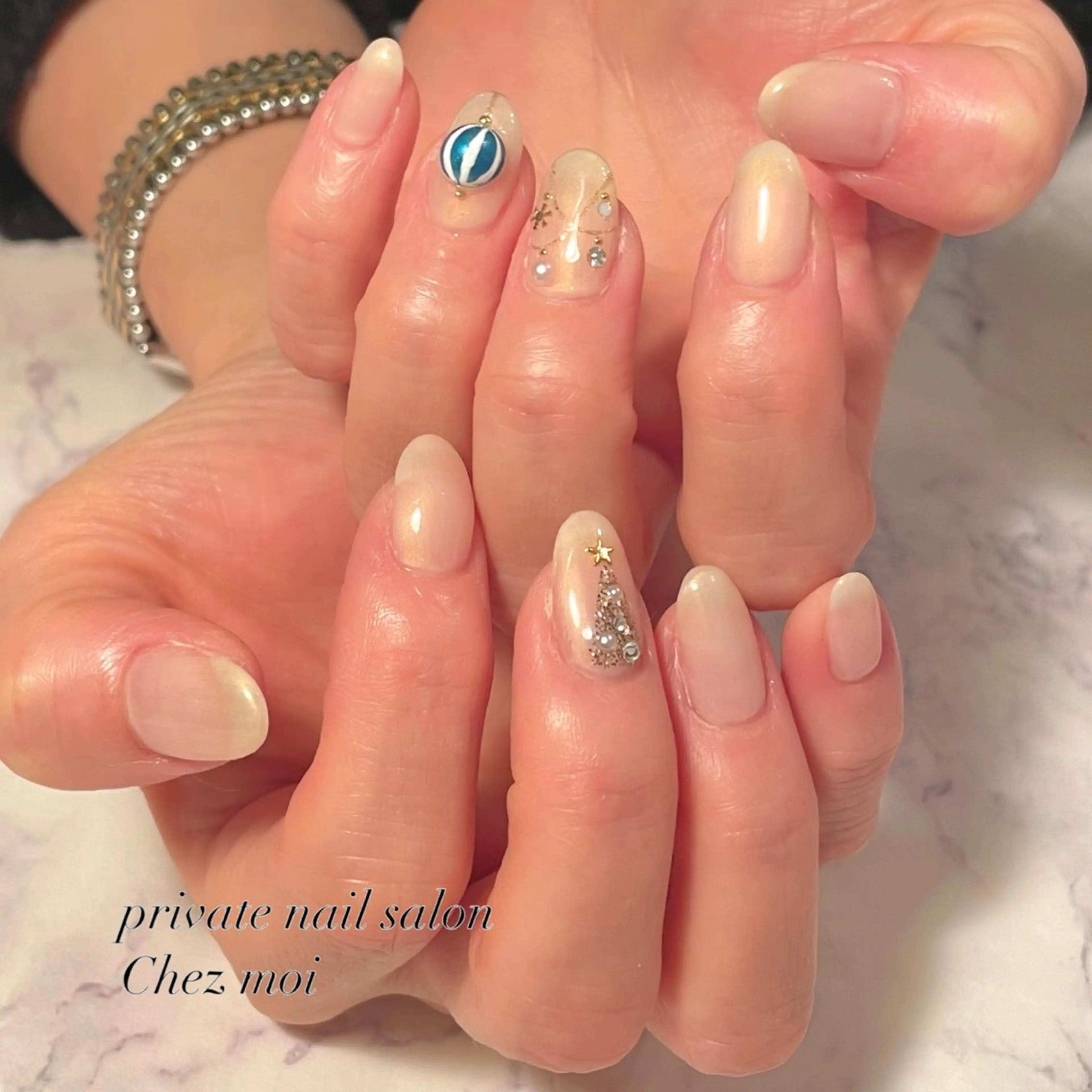 ネイル 冬ネイル クリスマス KOMINE TOMOKOのネイルデザイン