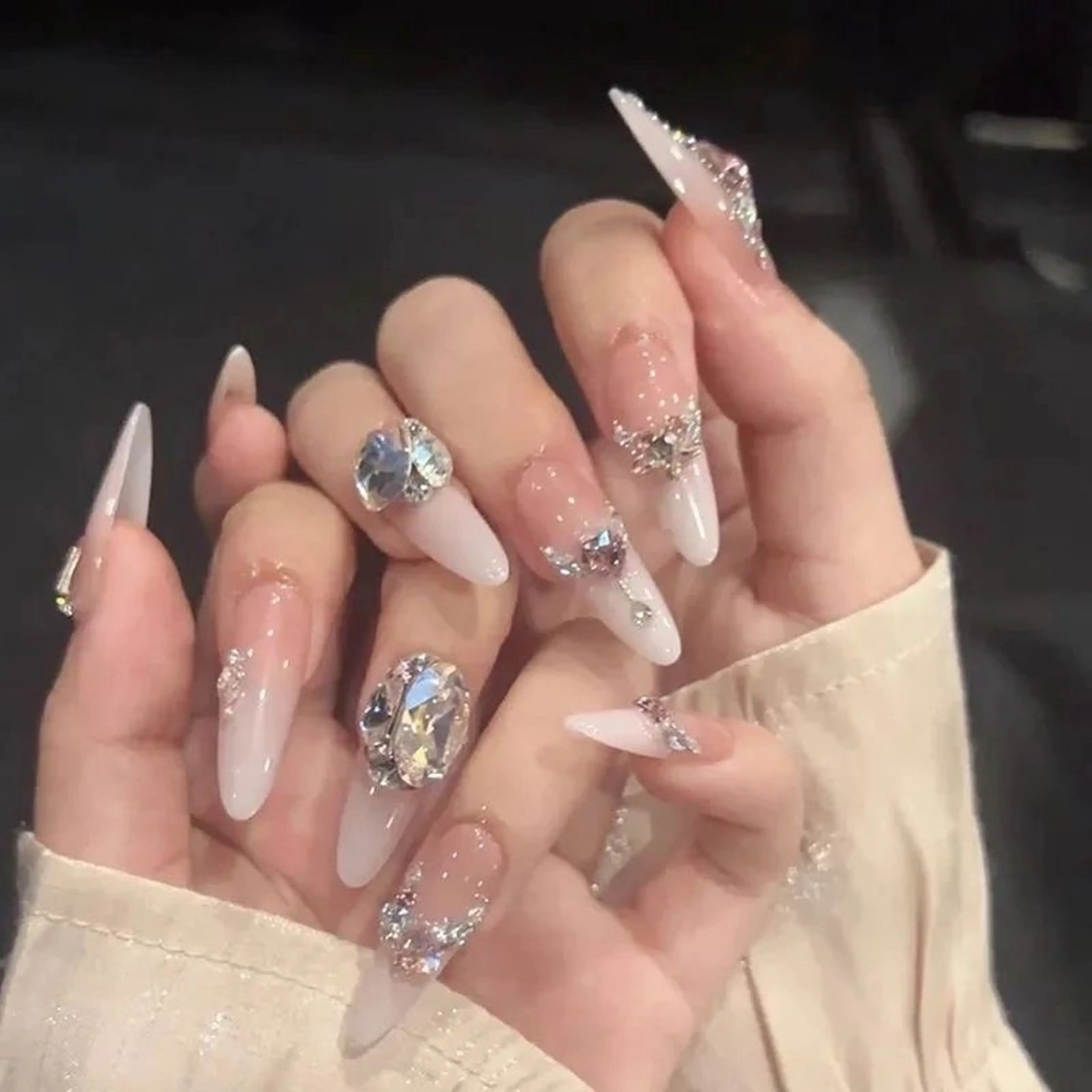 ネイル ハンドネイル ハンドケア 🍑 momo_nailのネイルデザイン