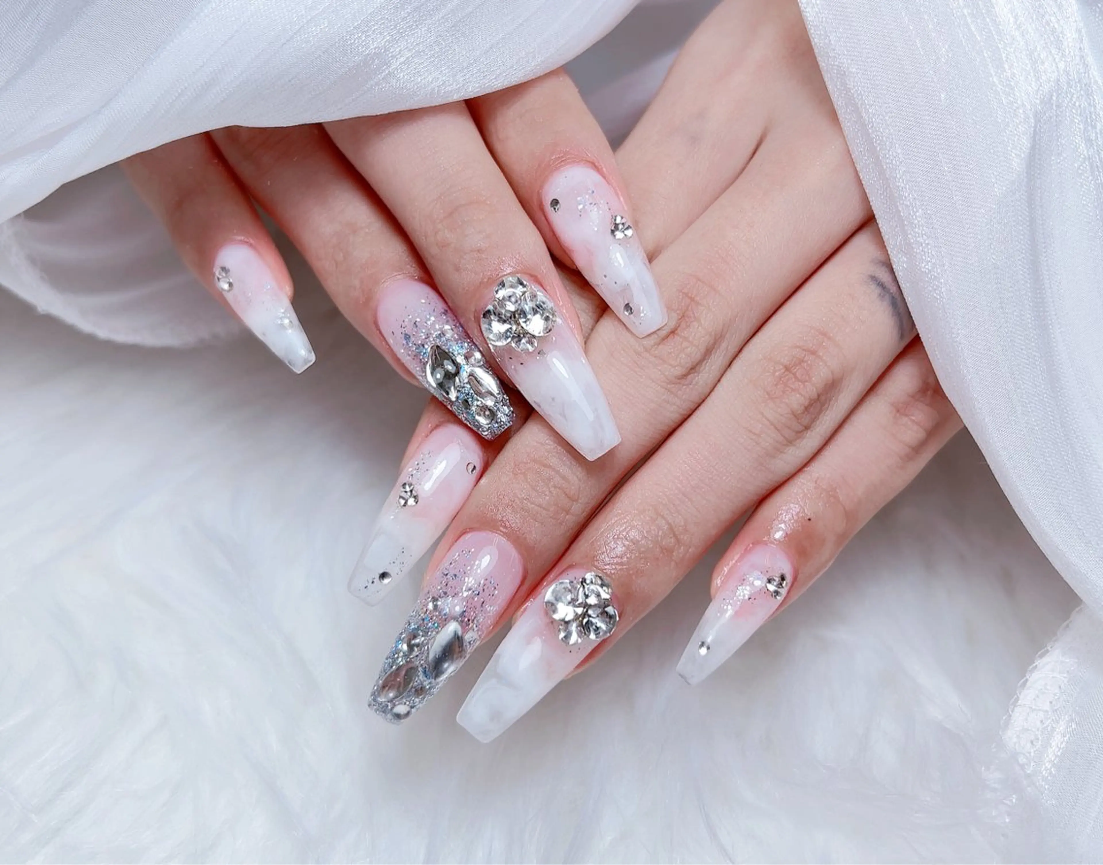ネイル ハンドネイル M🌷nail 長さだし専門店のネイルデザイン