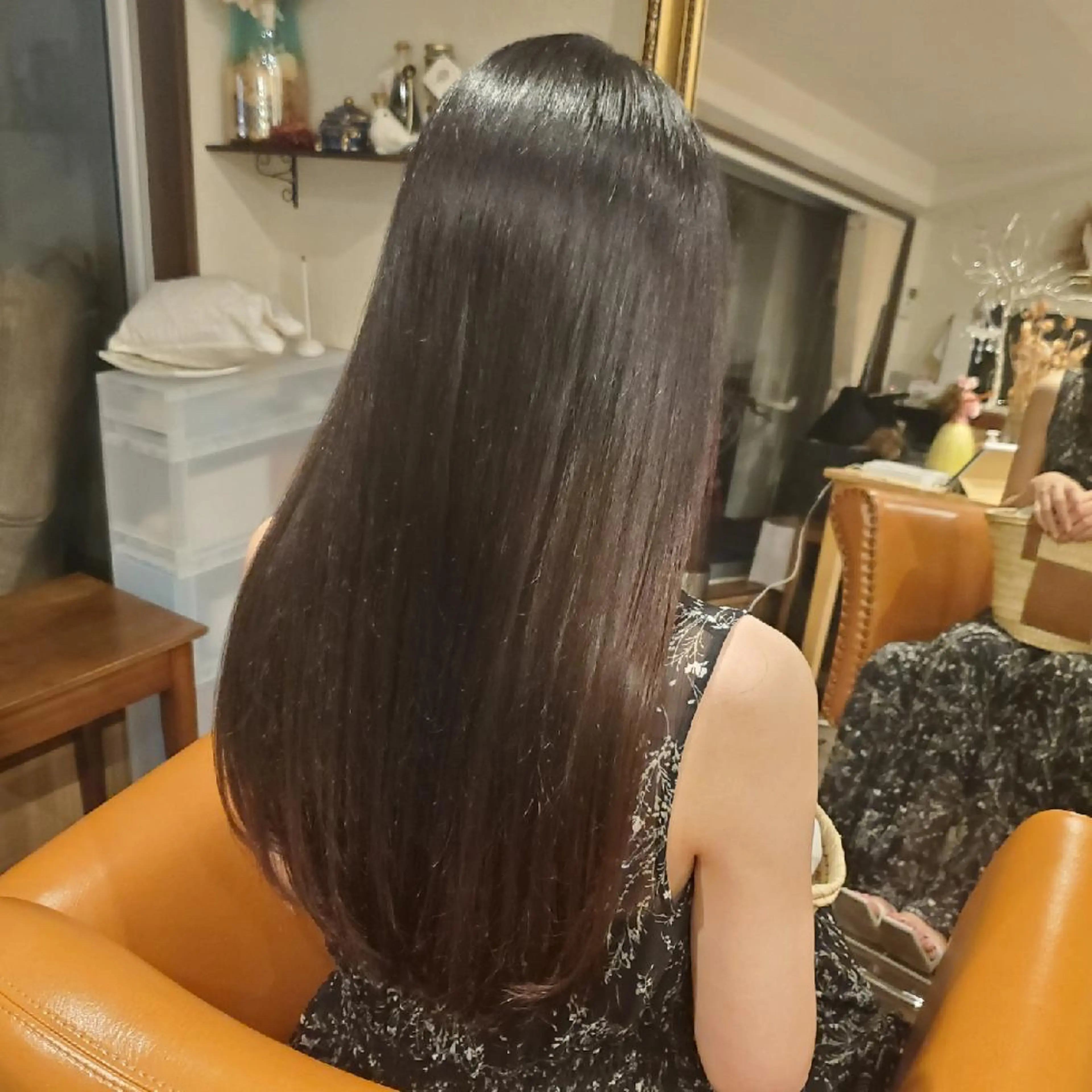 ロング パーマ カラー アディクシーカラー ブリーチ イルミナカラー 外国人風カラー 縮毛矯正 カット ヘアカラー 縮毛矯正 トリートメント spa hair  ark 富井直美のヘアスタイル