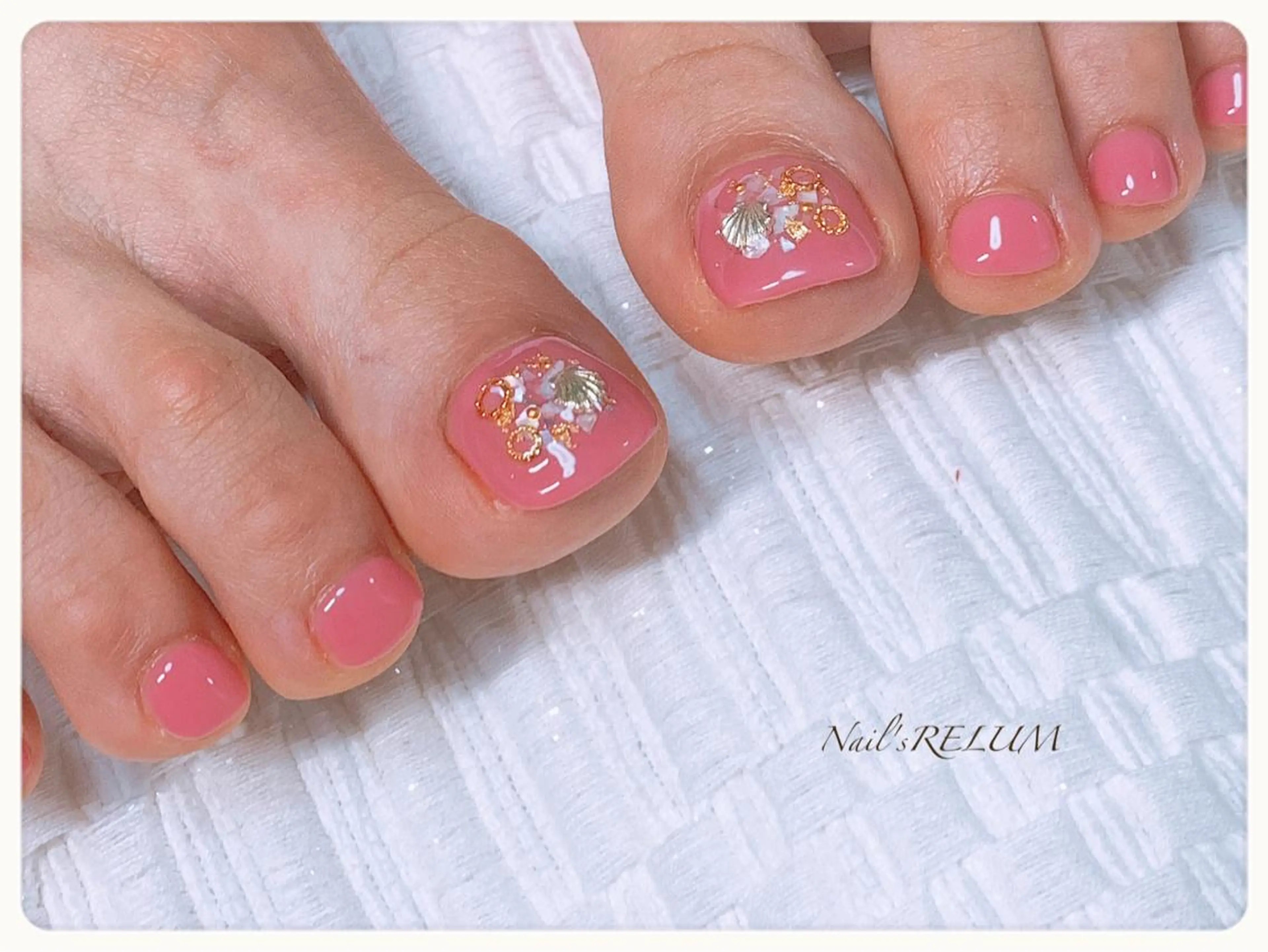 ネイル ハンドネイル THECOLORS所属・近貞 莉奈のネイルデザイン