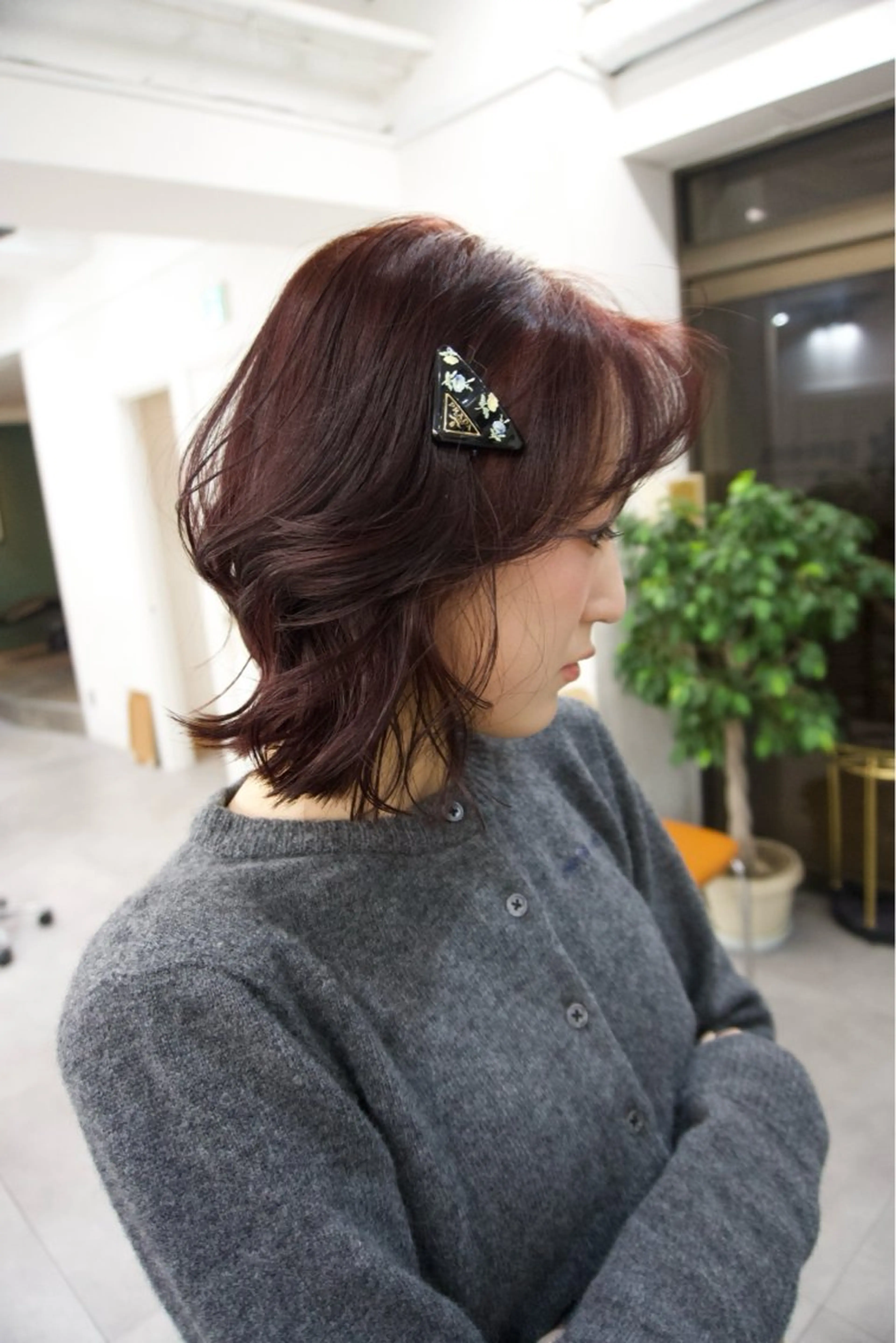 ミディアム カラー ボブレイヤー ボルドーカラー 透明感カラー レッドカラー ボブ カット ヘアカラー トリートメント レイヤー／似合わせ TAKUYAのヘアスタイル