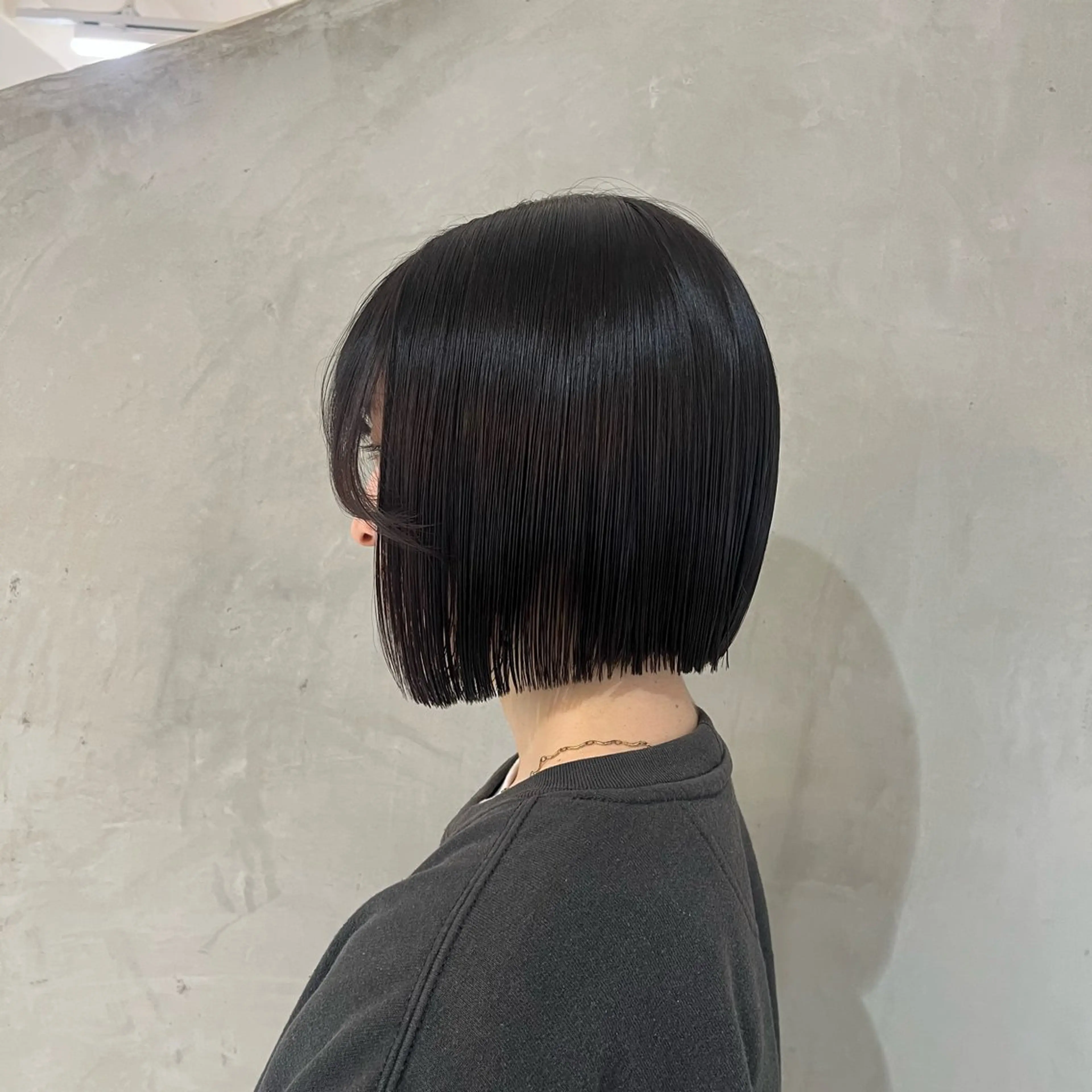 ミディアム 切りっぱなしボブ ボブ カット トリートメント effect横浜所属・切りっぱなしボブ/ 艶カラー/綾莉のヘアスタイル