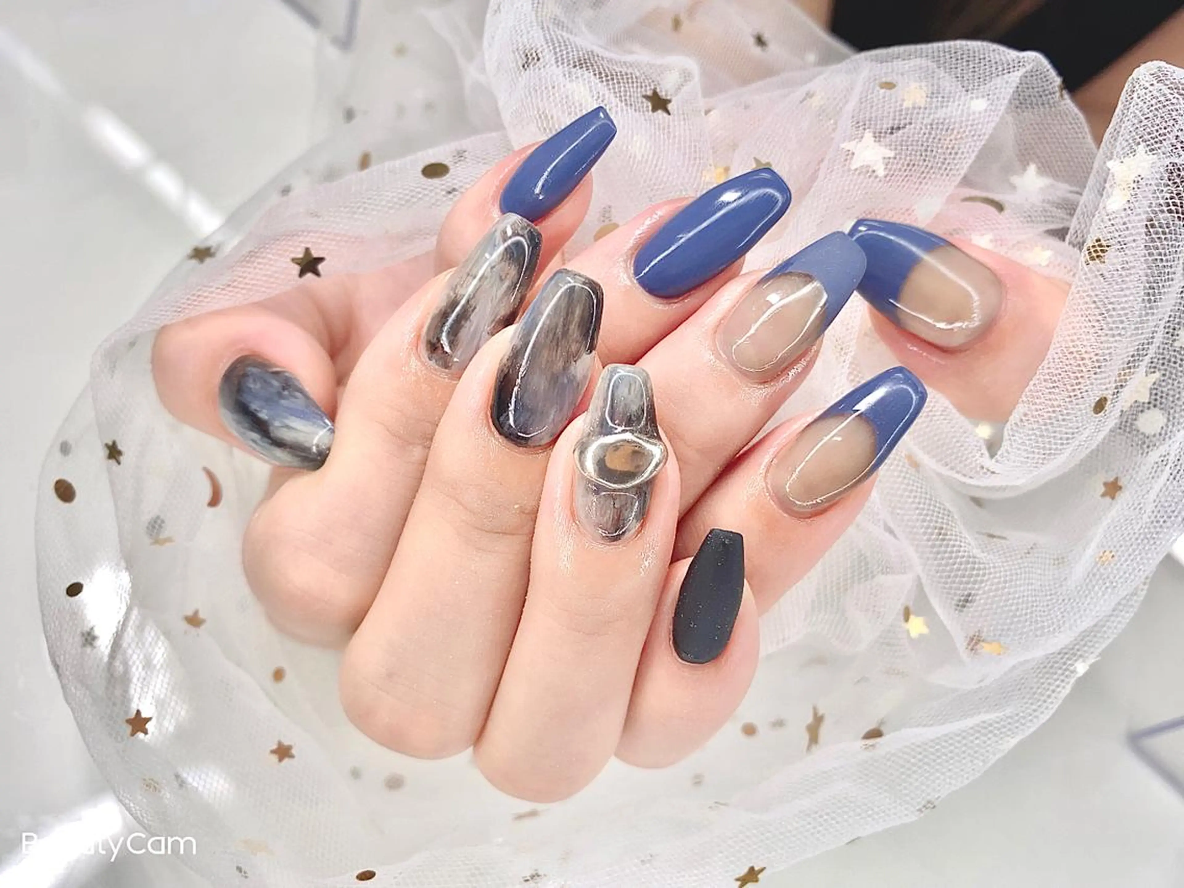 ネイル I-nailロング /ワンホン/キラキラのネイルデザイン