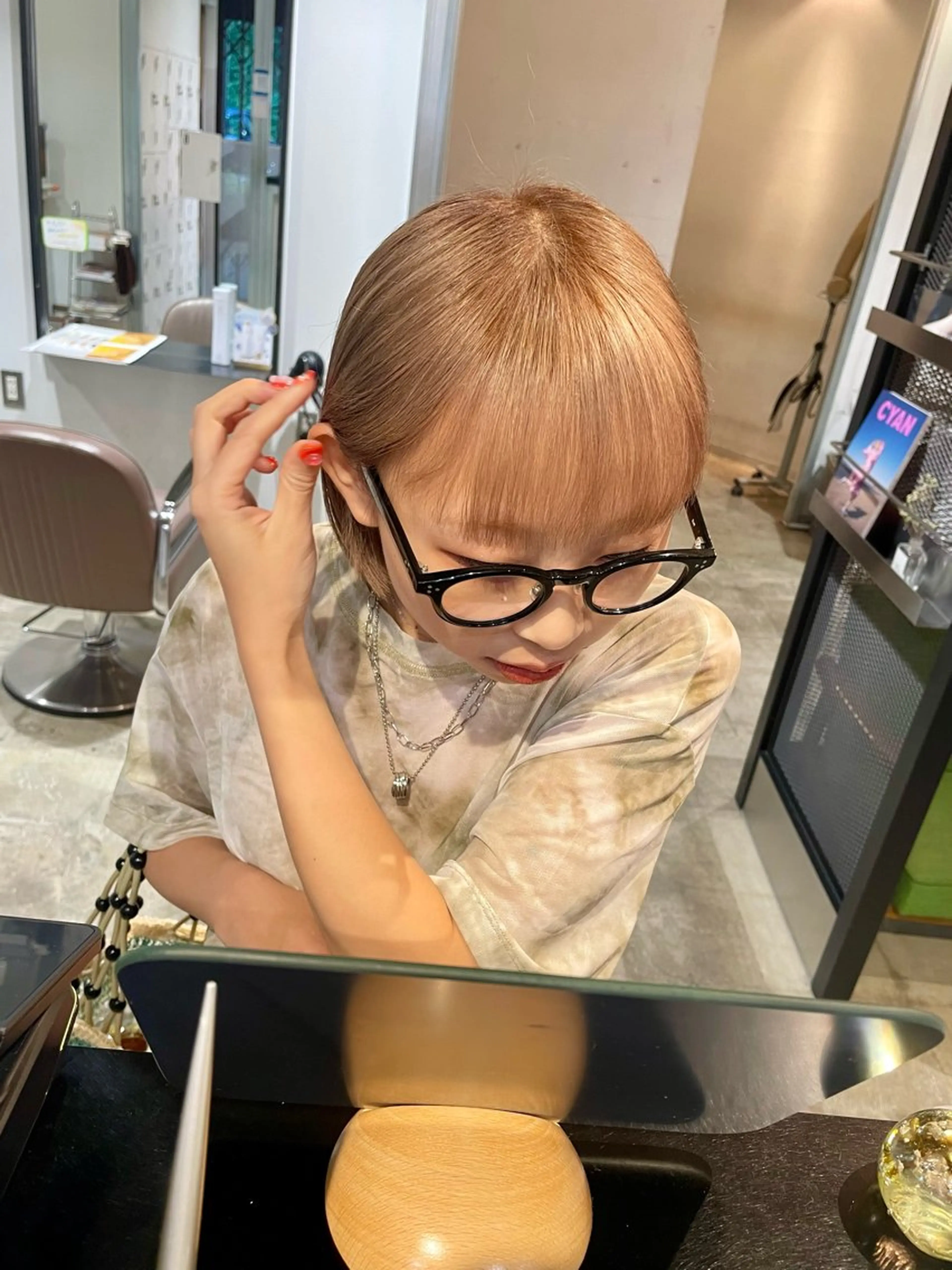 似合わせカット＋ケアブリーチダブルカラーの写真