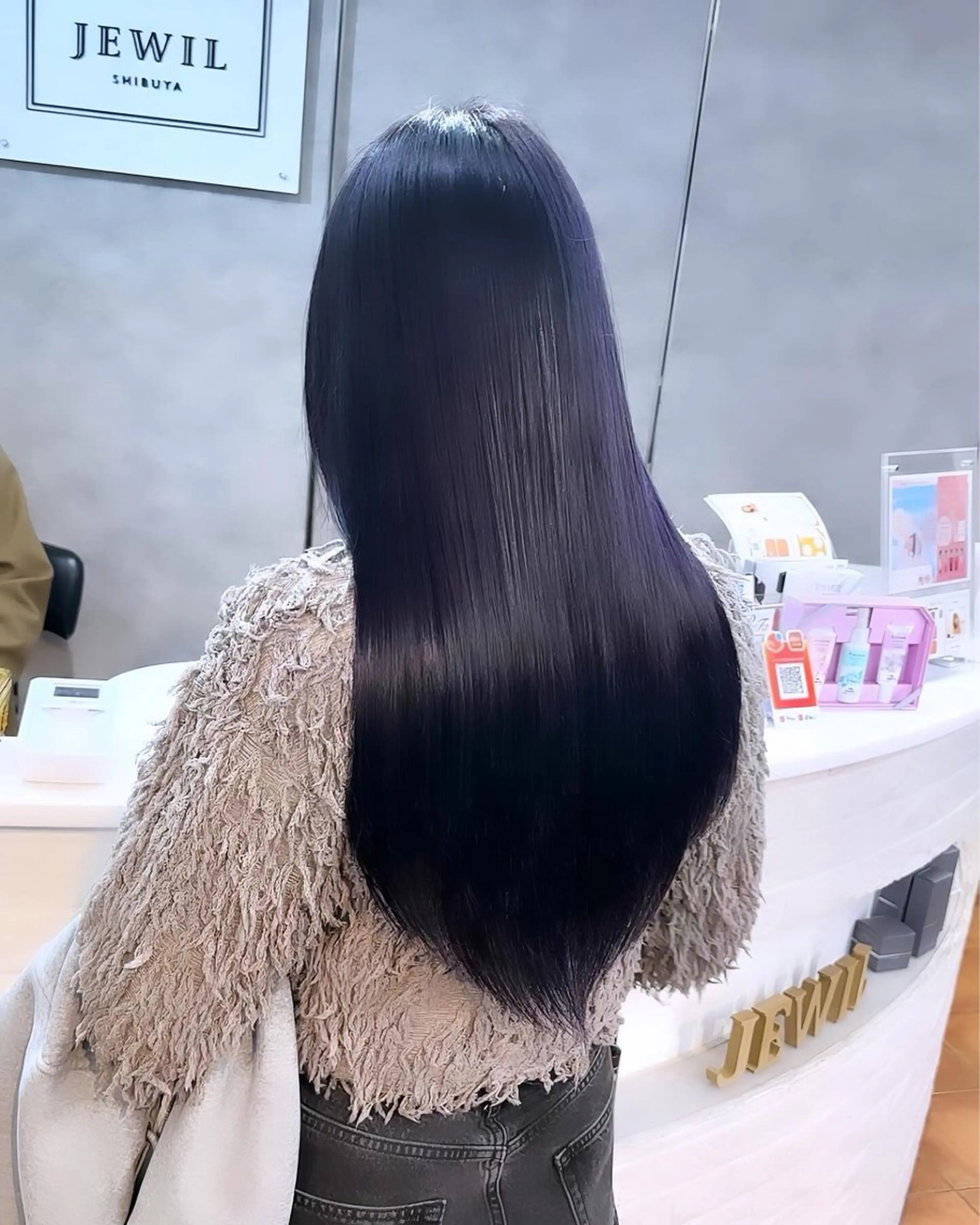 ロング カラー ダブルカラー グレージュ ラベンダーカラー ラベンダーグレージュ ラベンダーグレー JEWIL SHIBUYAのヘアスタイル