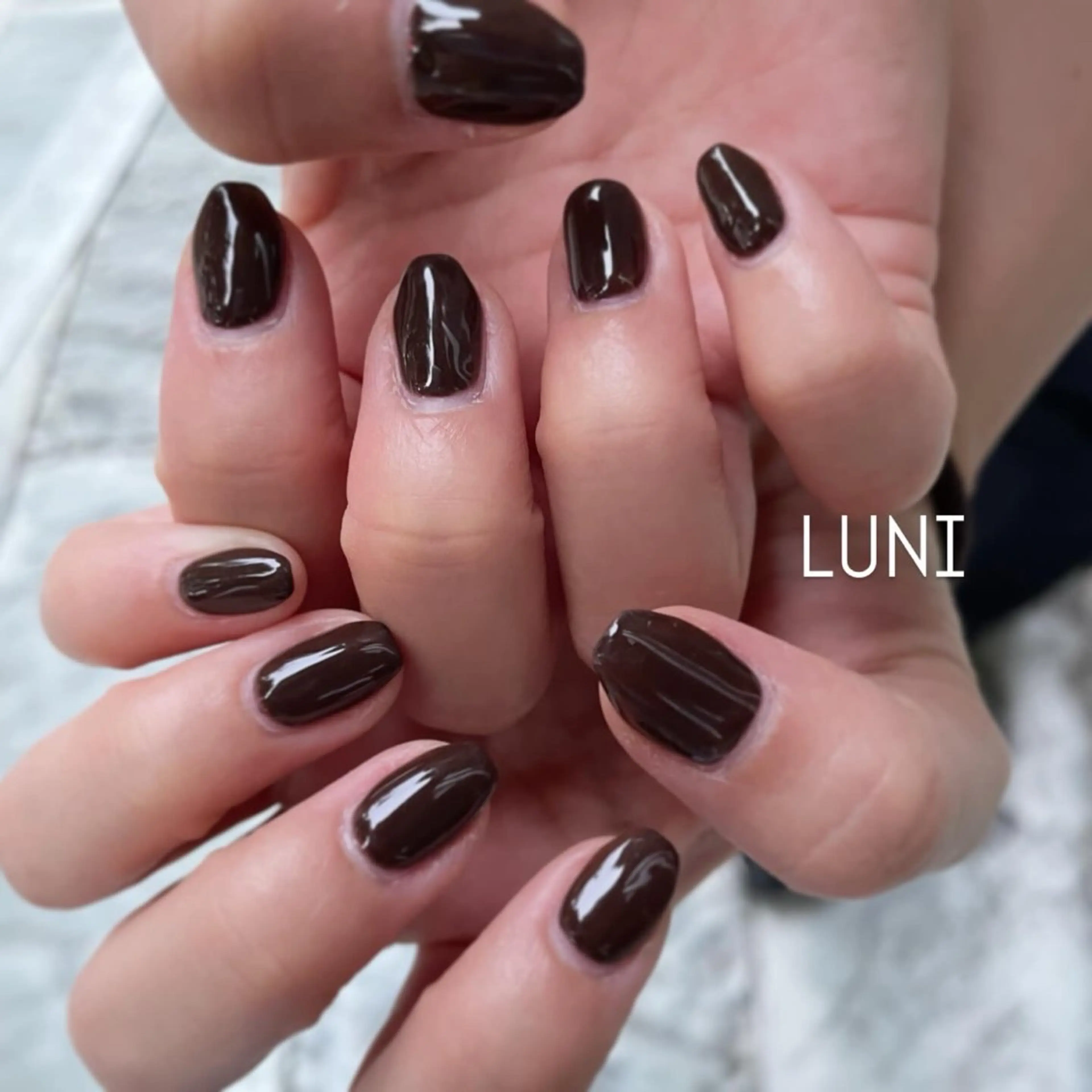 ネイル ブラウン ワンカラーネイル シンプルネイル LUNI（シェアサロンHeartSpace内）所属・LUNI 久屋大通 ˚✧₊⁎/ yuriのネイルデザイン