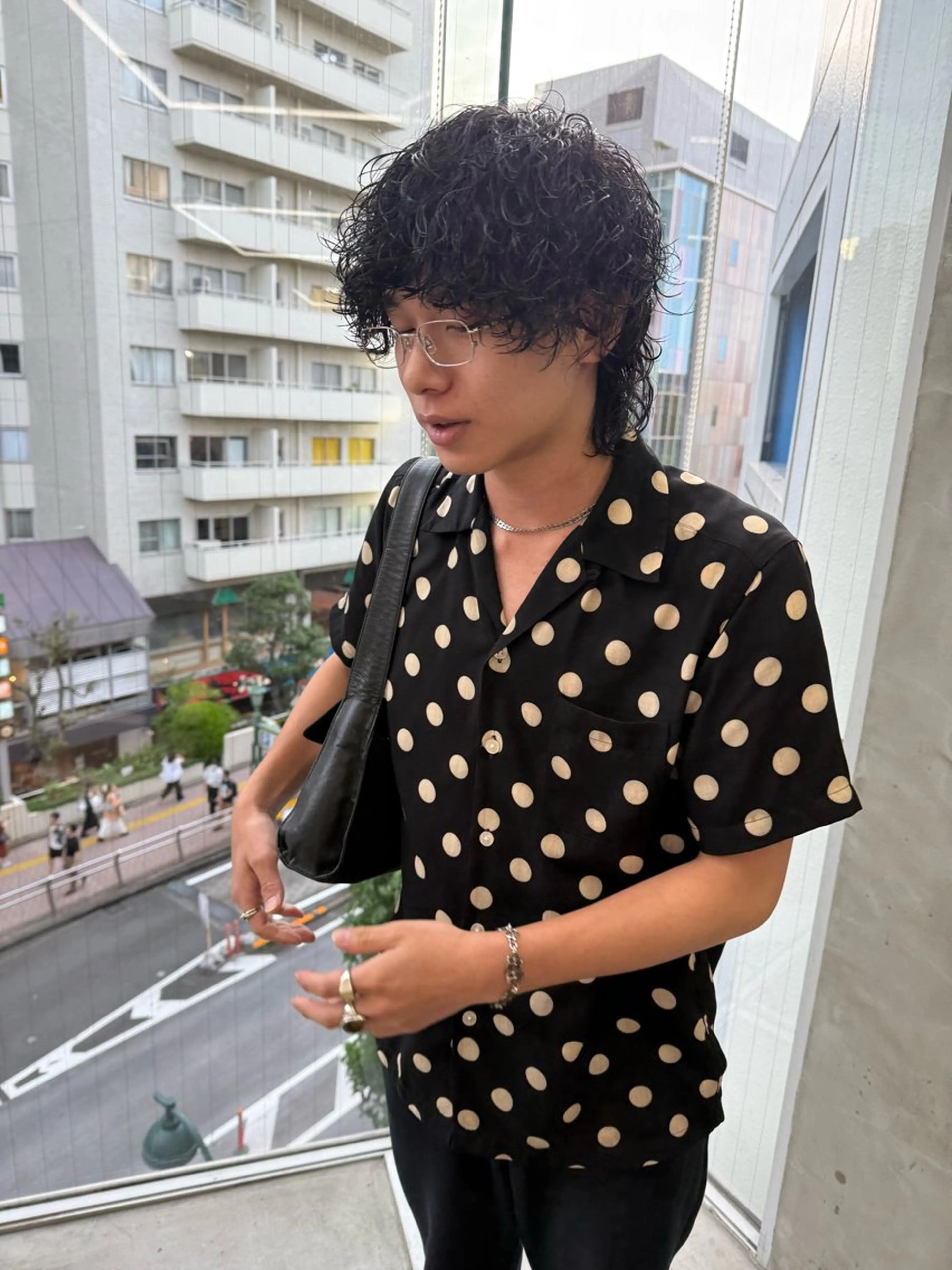 ミディアム パーマ メンズ ミディアムパーマ メンズパーマ プードルパーマ 外国人風カラー プードルパーマ カット パーマ トリートメント スパイラルパーマ 🌐hina⭐️のヘアスタイル