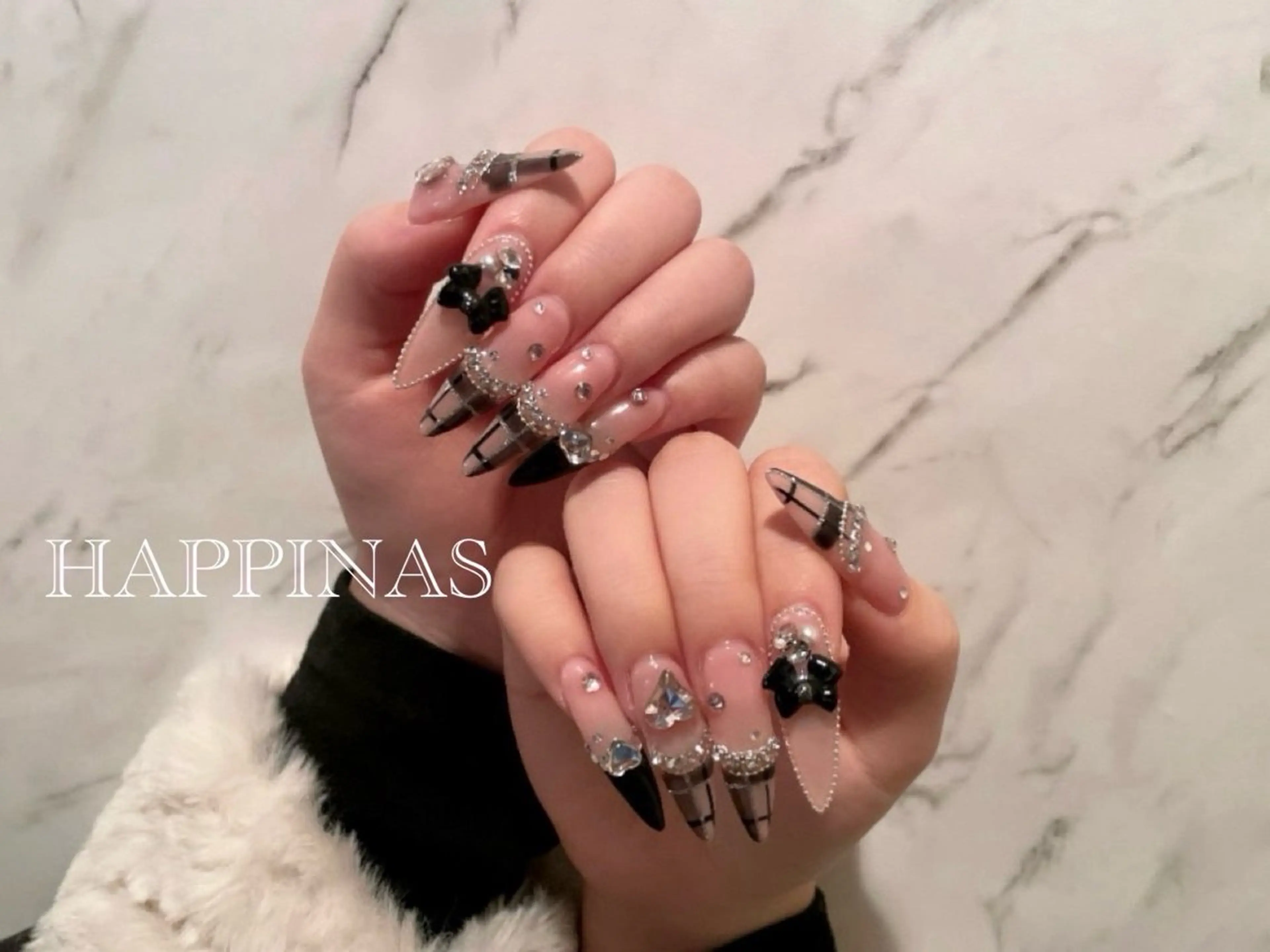 ネイル フレンチネイル ガーリー ロングネイル リボン スカルプネイル ハンドネイル HAPPINAS くるみのネイルデザイン