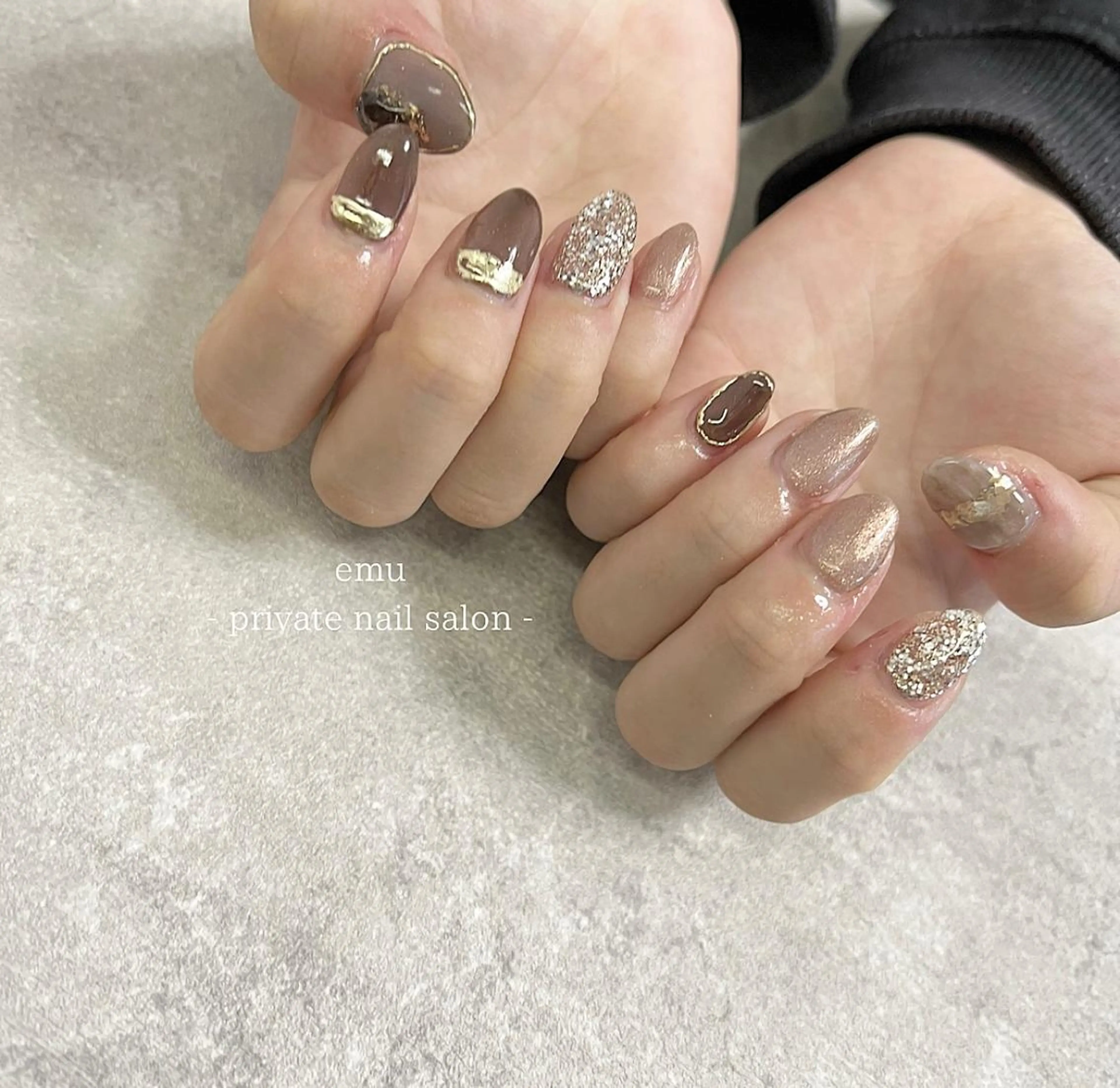 ネイル ブラウン 成人式 スクエアネイル 冬ネイル emu nailのネイルデザイン