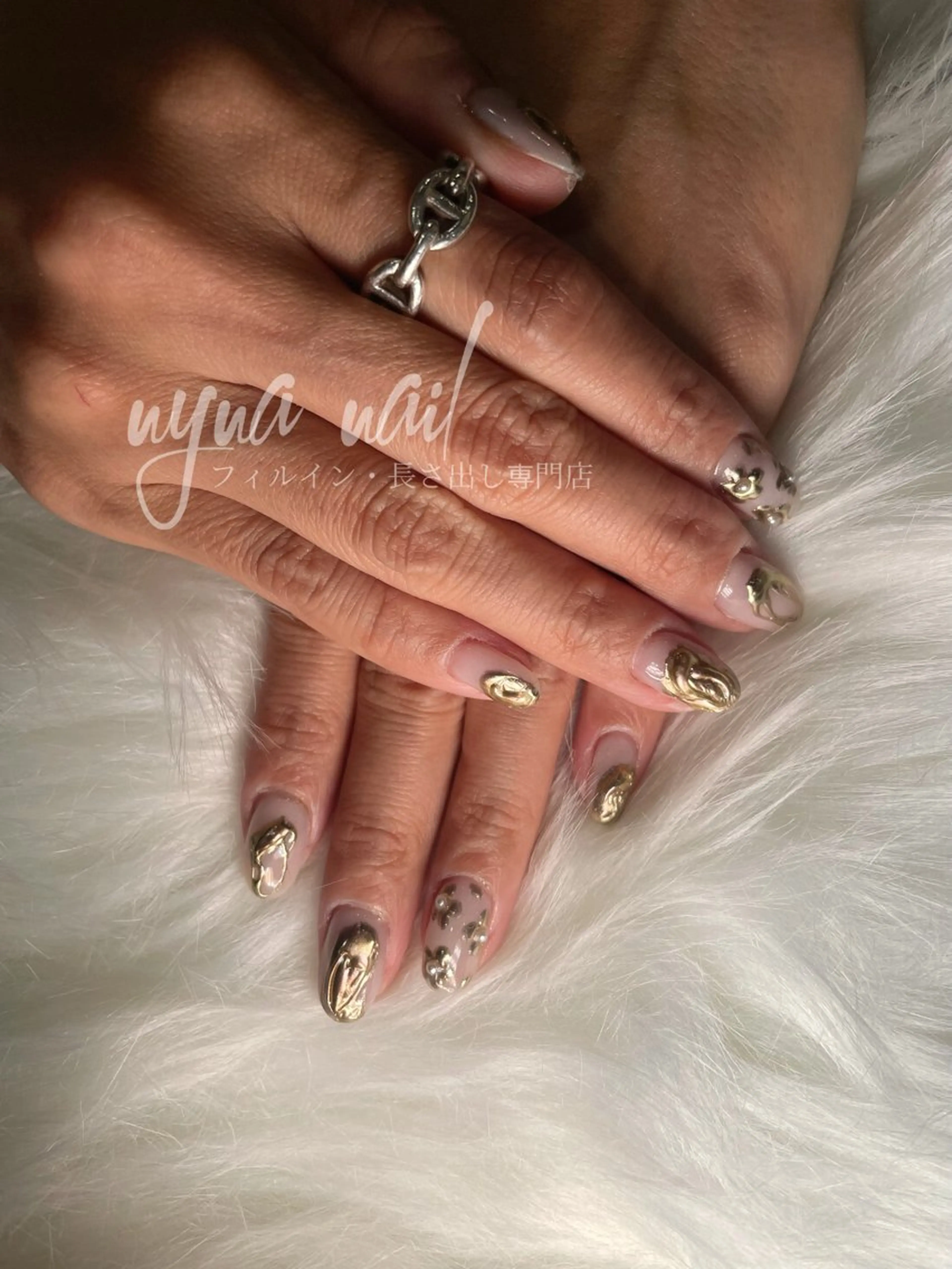 ネイル ミラーネイル ニュアンスネイル 春ネイル Nyna nail Chiakiのネイルデザイン