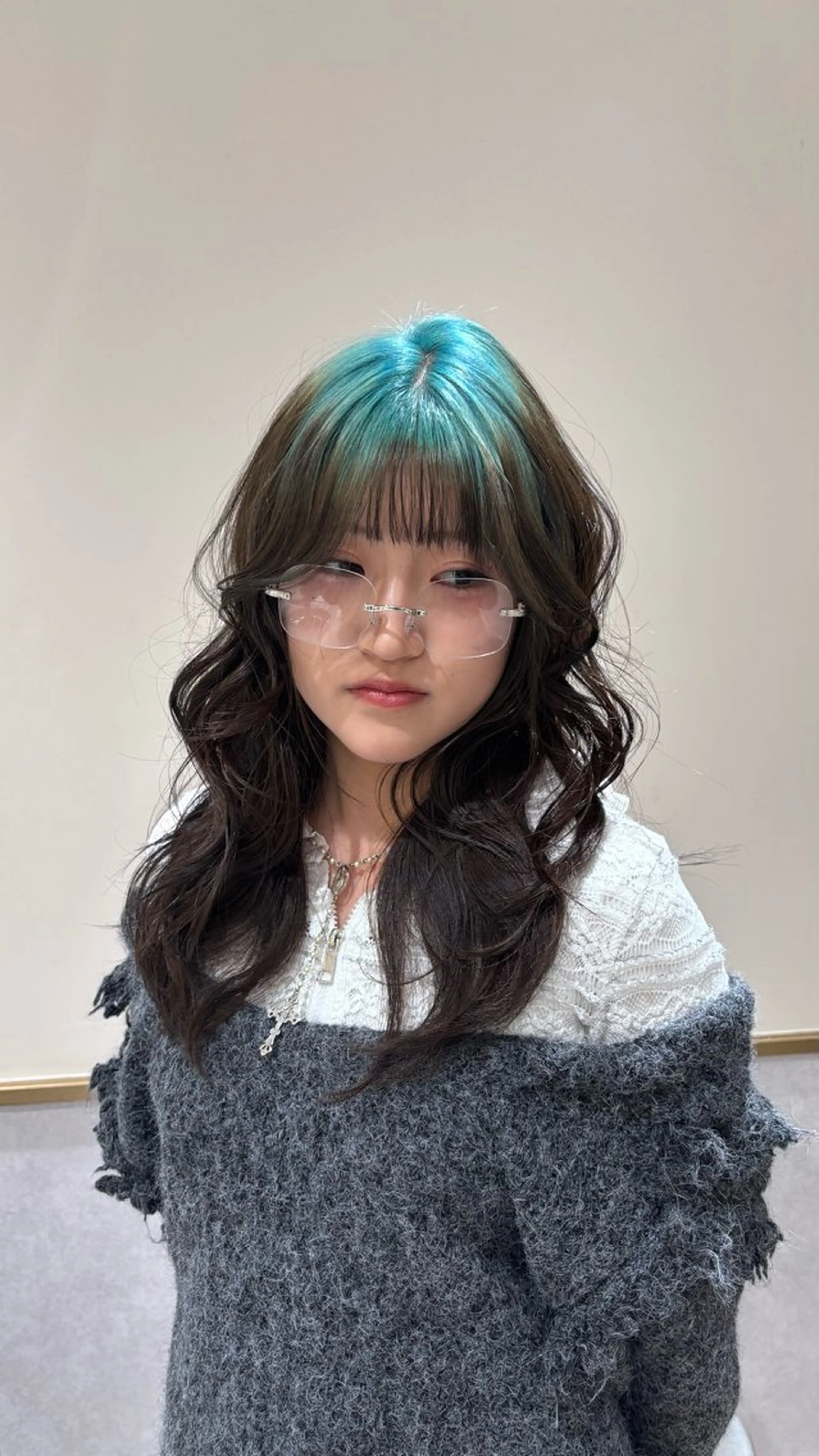 セミロング カラー ヘアカラー ヘアセット ハイトーン/レイヤー KYOKA🩶のヘアスタイル