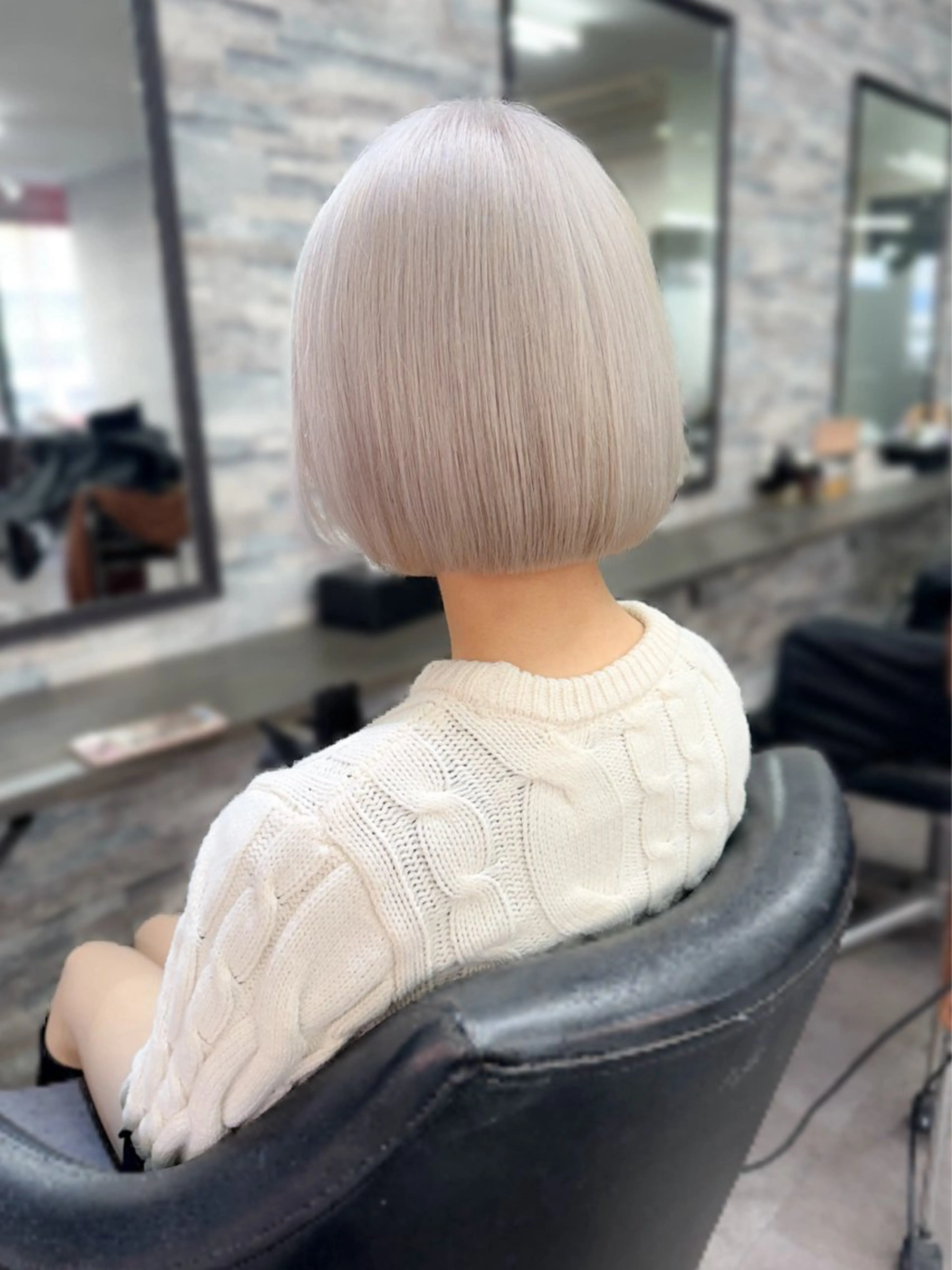 ミディアム カラー ヘアカラー トリートメント ハイトーンエクステ 🎩カズキ🎩のヘアスタイル