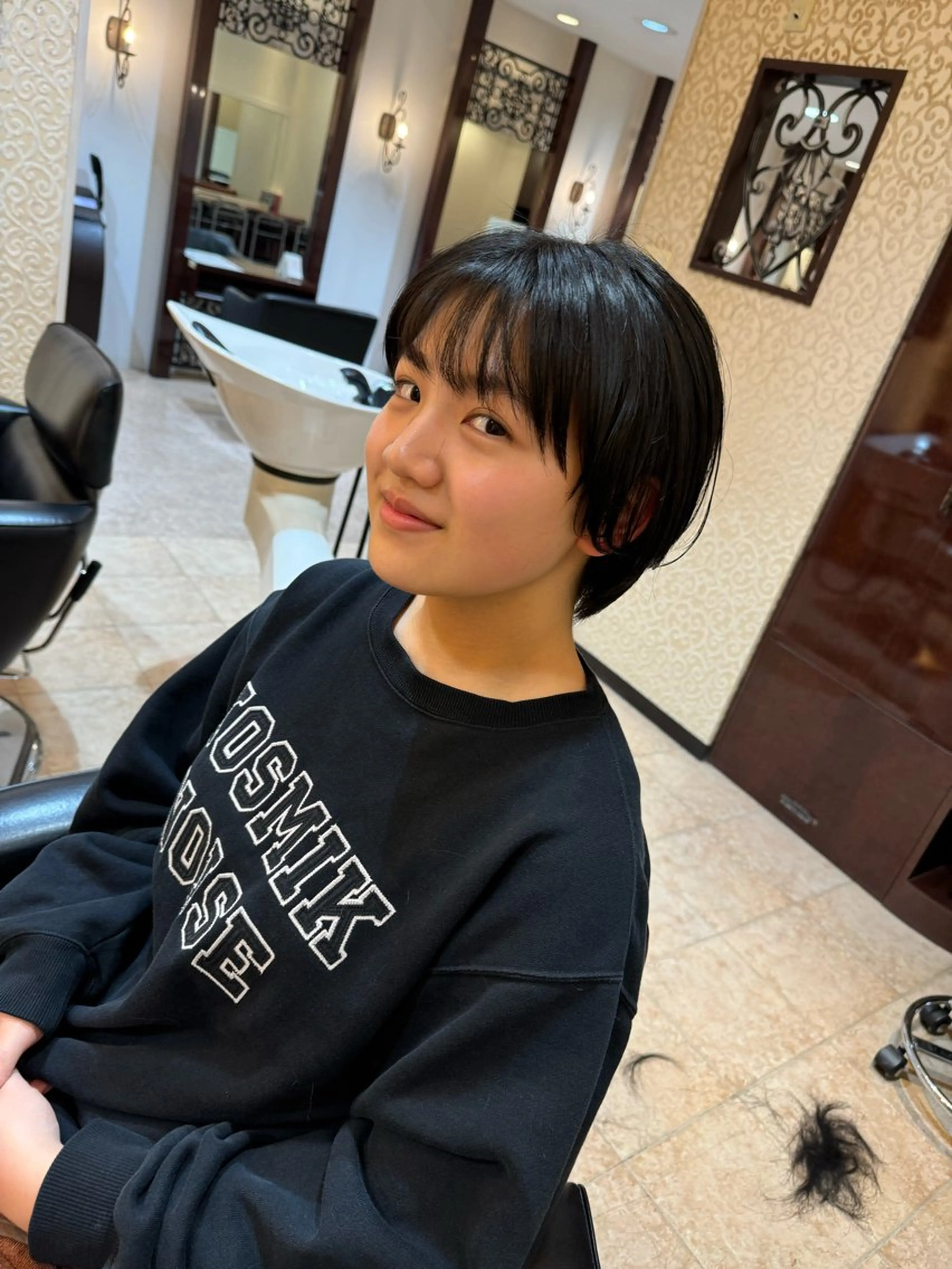 ショート 郷右近 すずのヘアスタイル