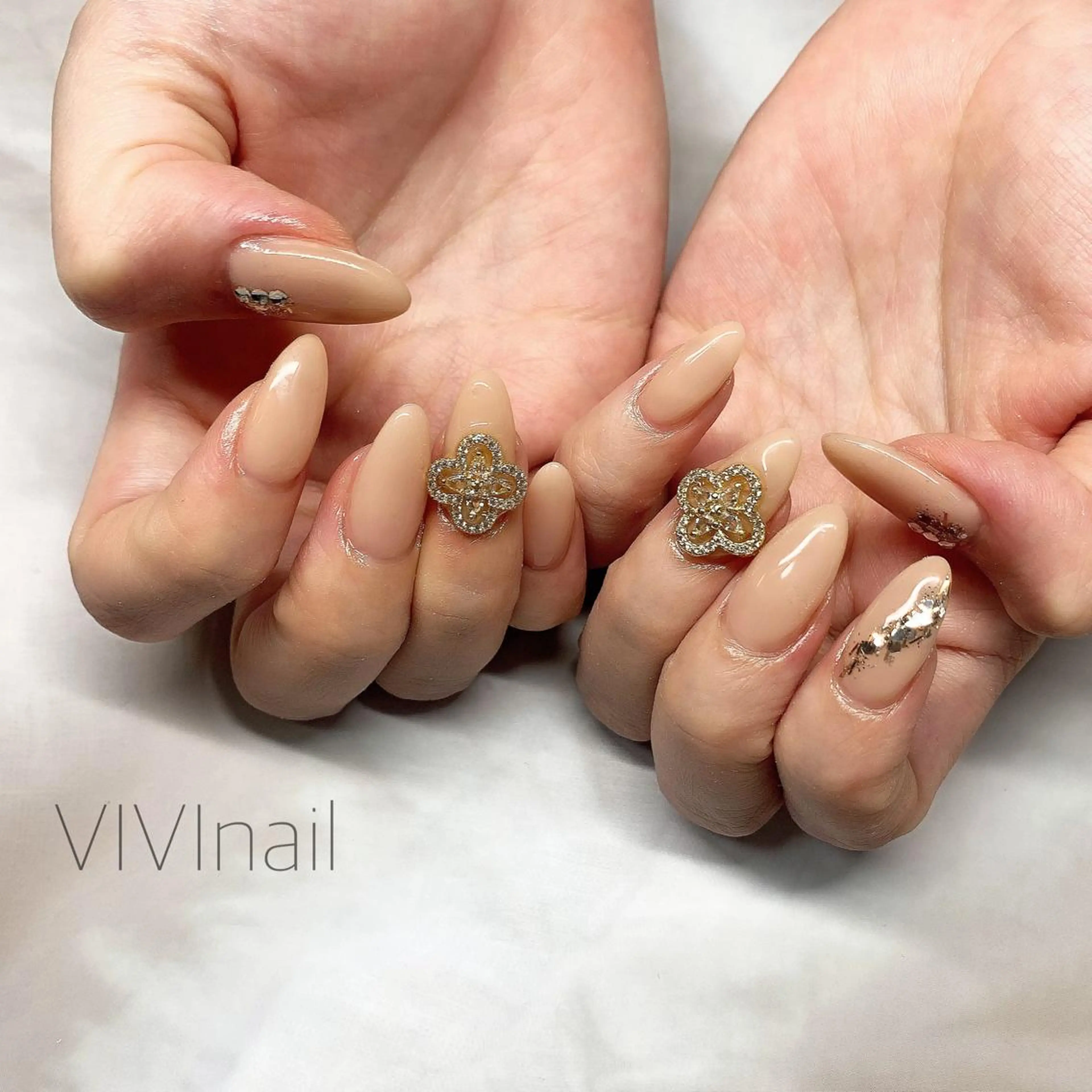 ネイル シンプルネイル ハンドネイル vivi nailのネイルデザイン