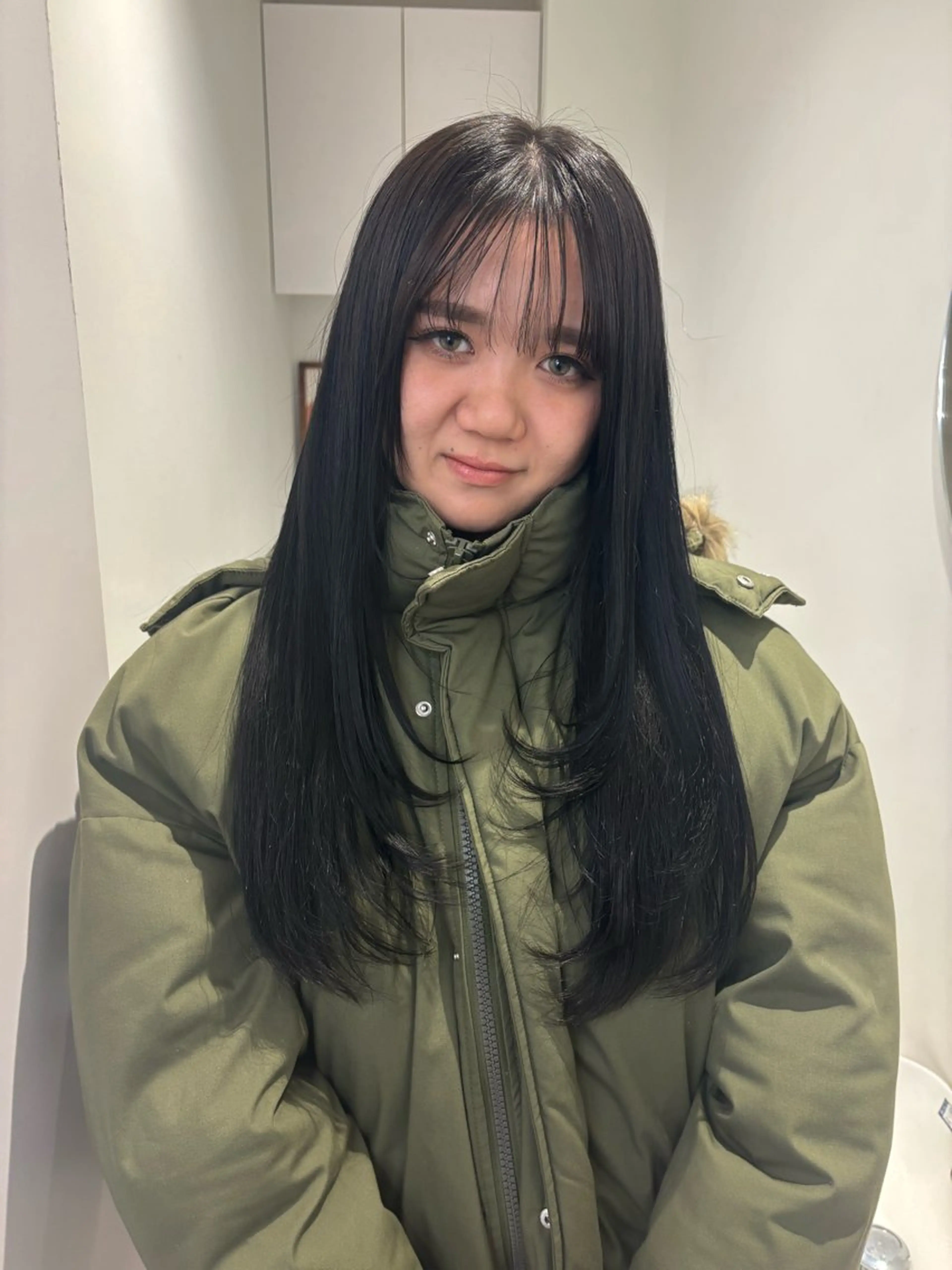 ロング ヘアカラー リン🔔ボブ cut ベージュカラー🤎のヘアスタイル