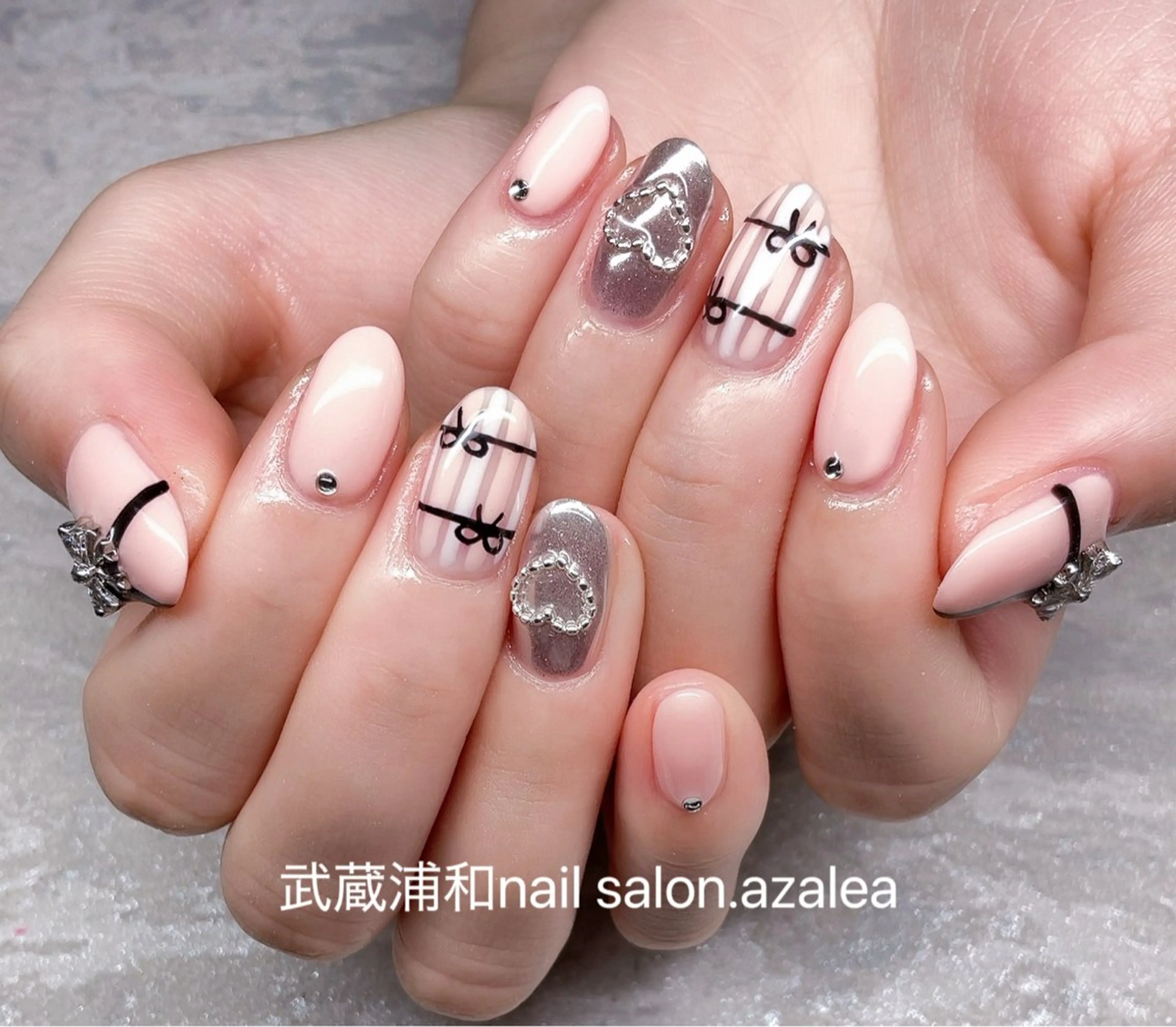 ネイル ハンドネイル R inのネイルデザイン