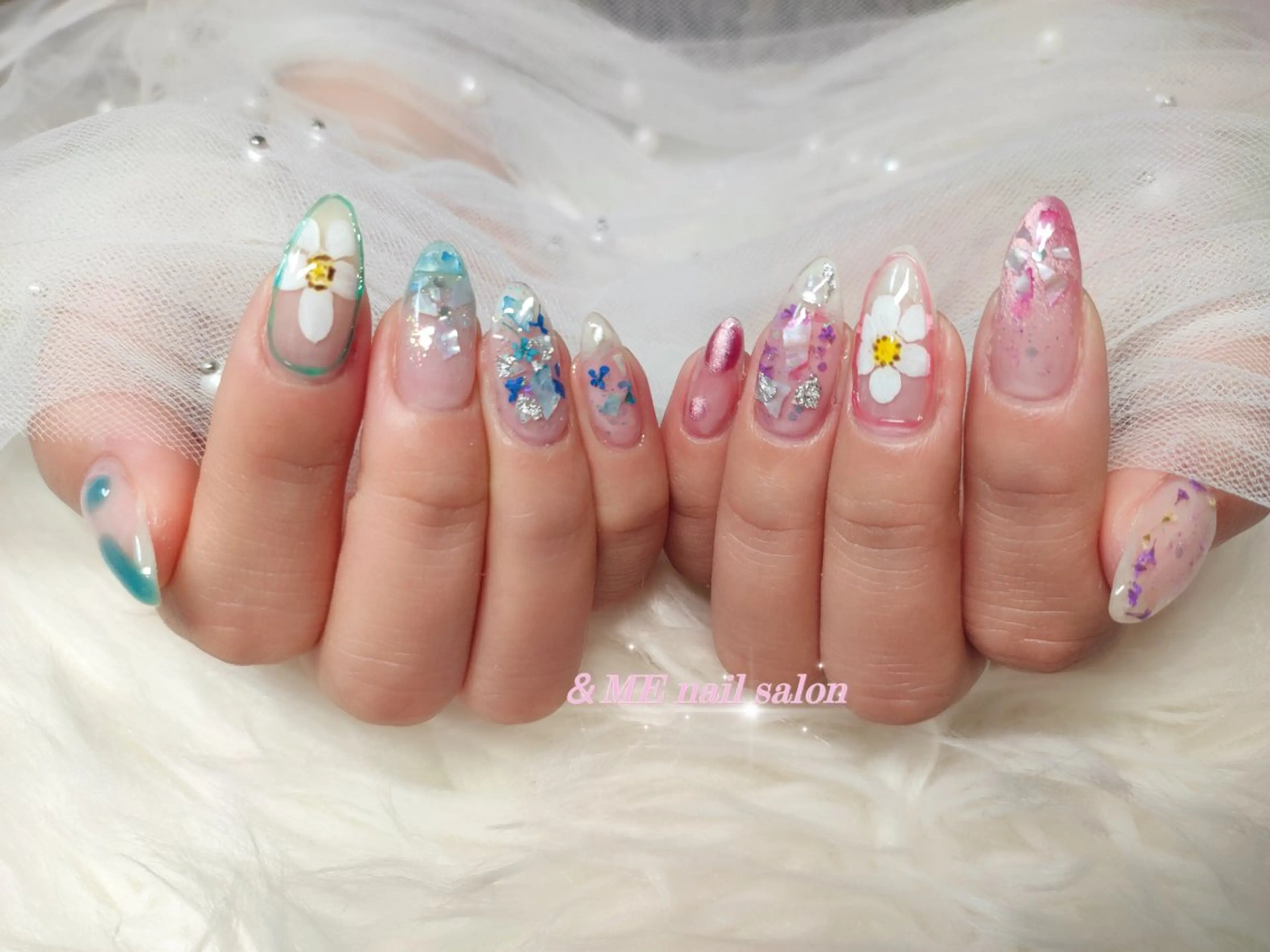 ネイル ハンドネイル ＆ME アンドミーのネイルデザイン