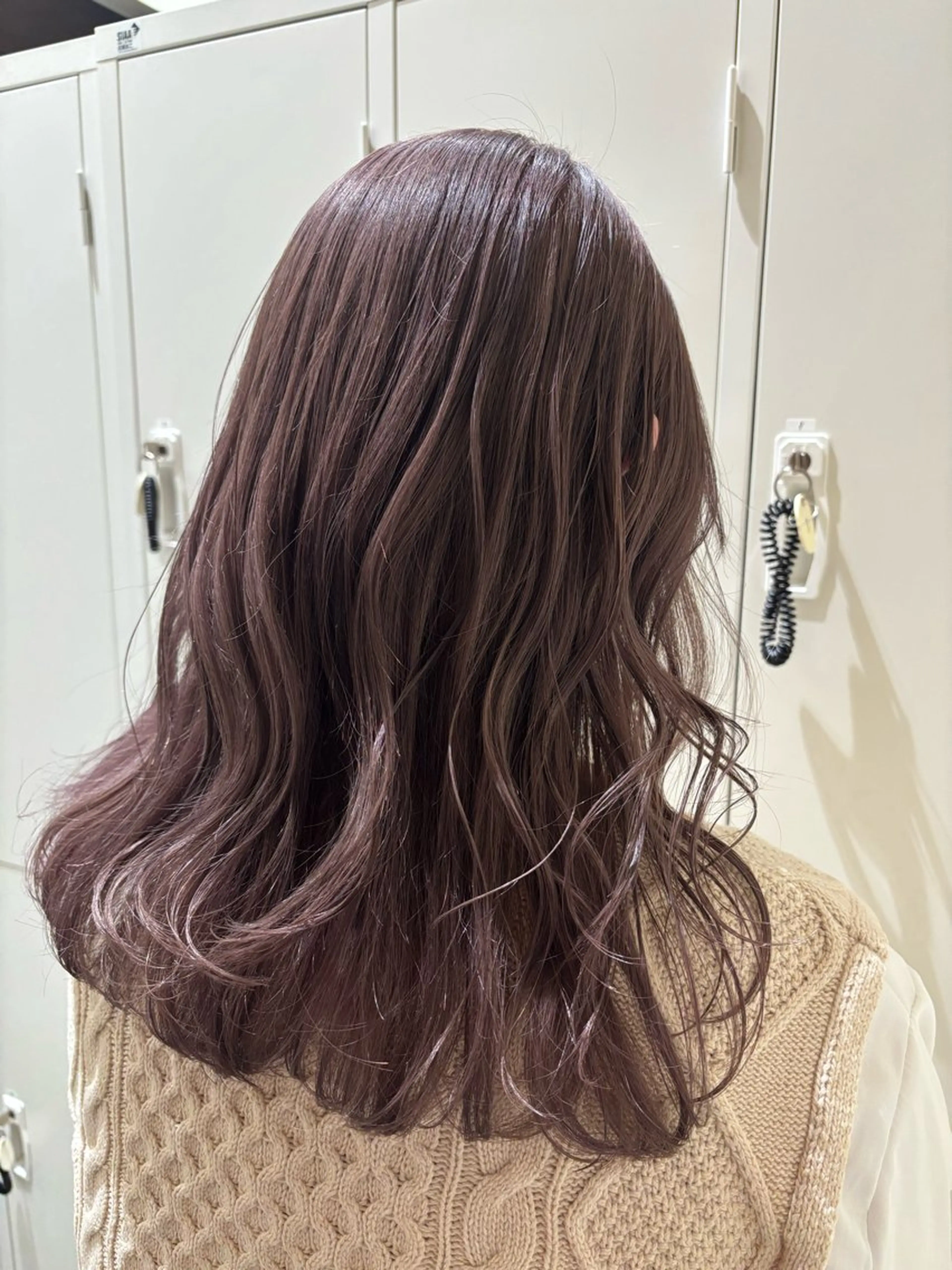 ロング カラー ブリーチ グレージュ ラベンダーカラー ラベンダーグレージュ ラベンダーグレー ings JAPAN所属・衣畑 綾香のヘアスタイル